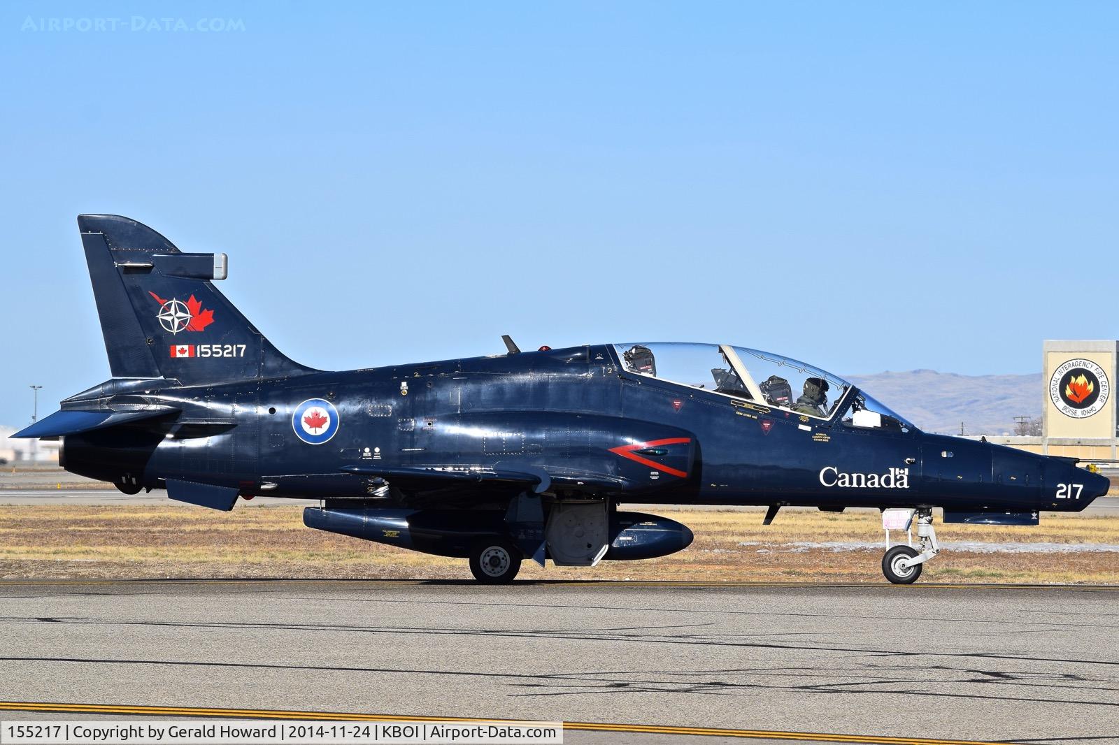 155217, 2001 BAe Systems CT-155 Hawk C/N IT025/711, Taxiing on Bravo.  No.2 CFFTS, Moose Jaw, Saskatchewan, Canada.