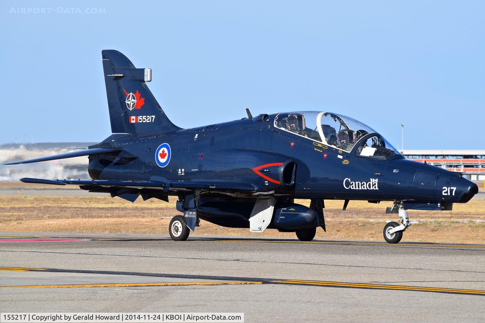 155217, 2001 BAe Systems CT-155 Hawk C/N IT025/711, Taxiing on Bravo.  No.2 CFFTS, Moose Jaw, Saskatchewan, Canada.