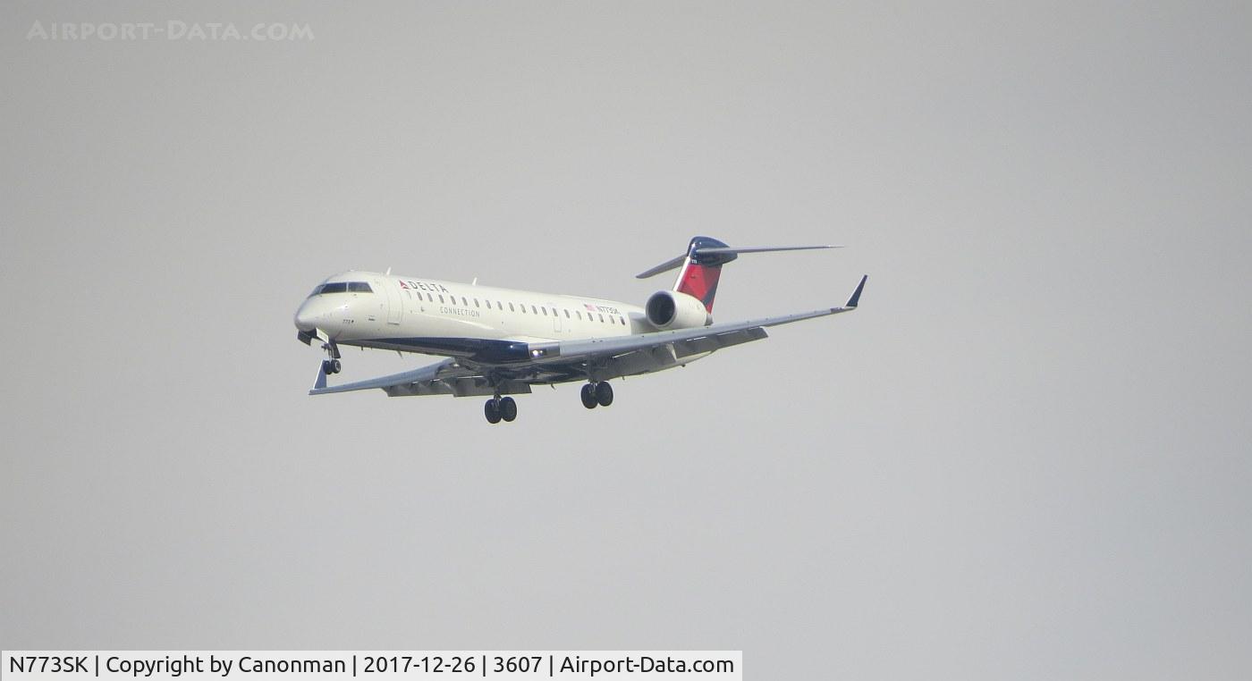 N773SK, 2005 Bombardier CRJ-702 C/N 10236, Landing