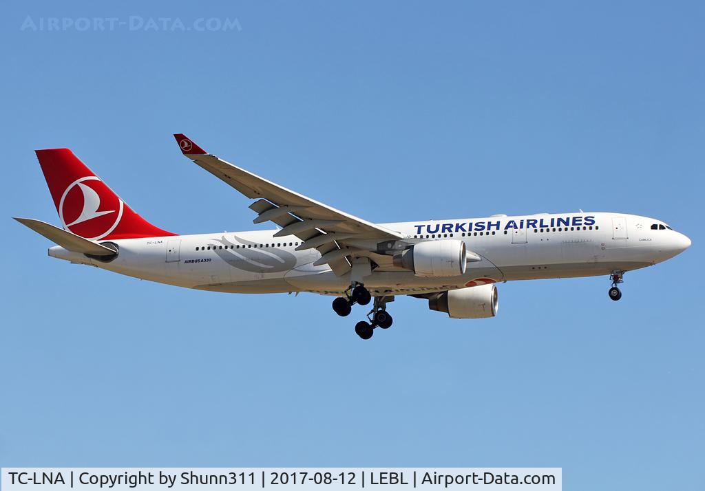 TC-LNA, 2008 Airbus A330-223 C/N 874, Landing rwy 25R