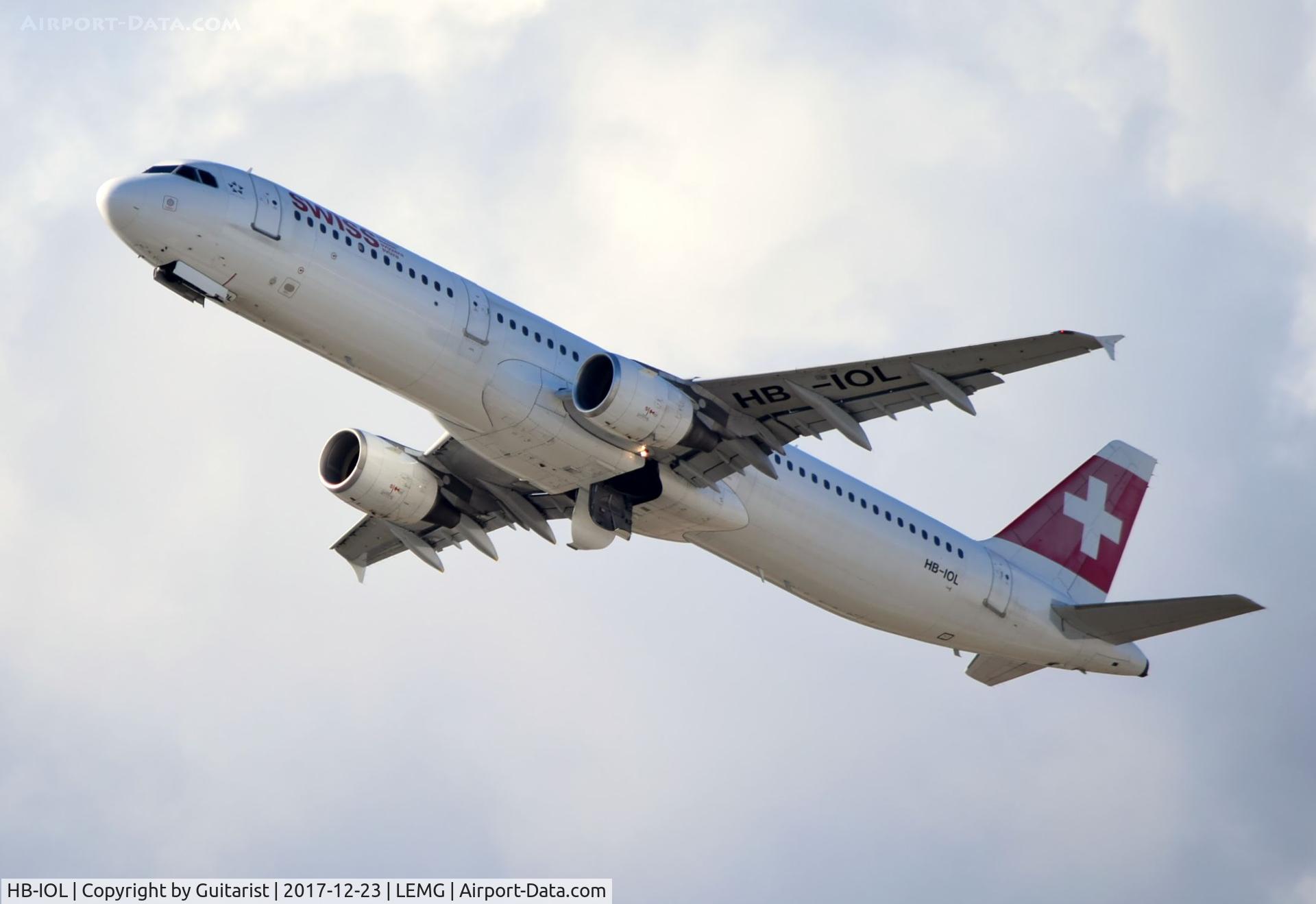 HB-IOL, 1999 Airbus A321-111 C/N 1144, At Malaga