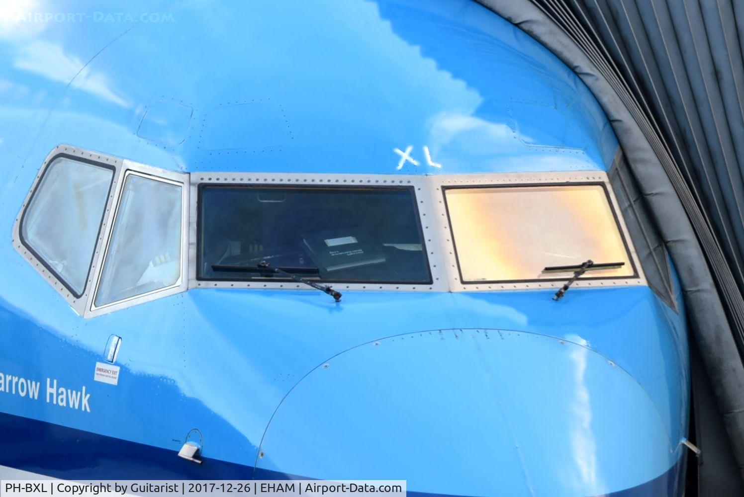 PH-BXL, 2000 Boeing 737-8K2 C/N 30359, At Amsterdam