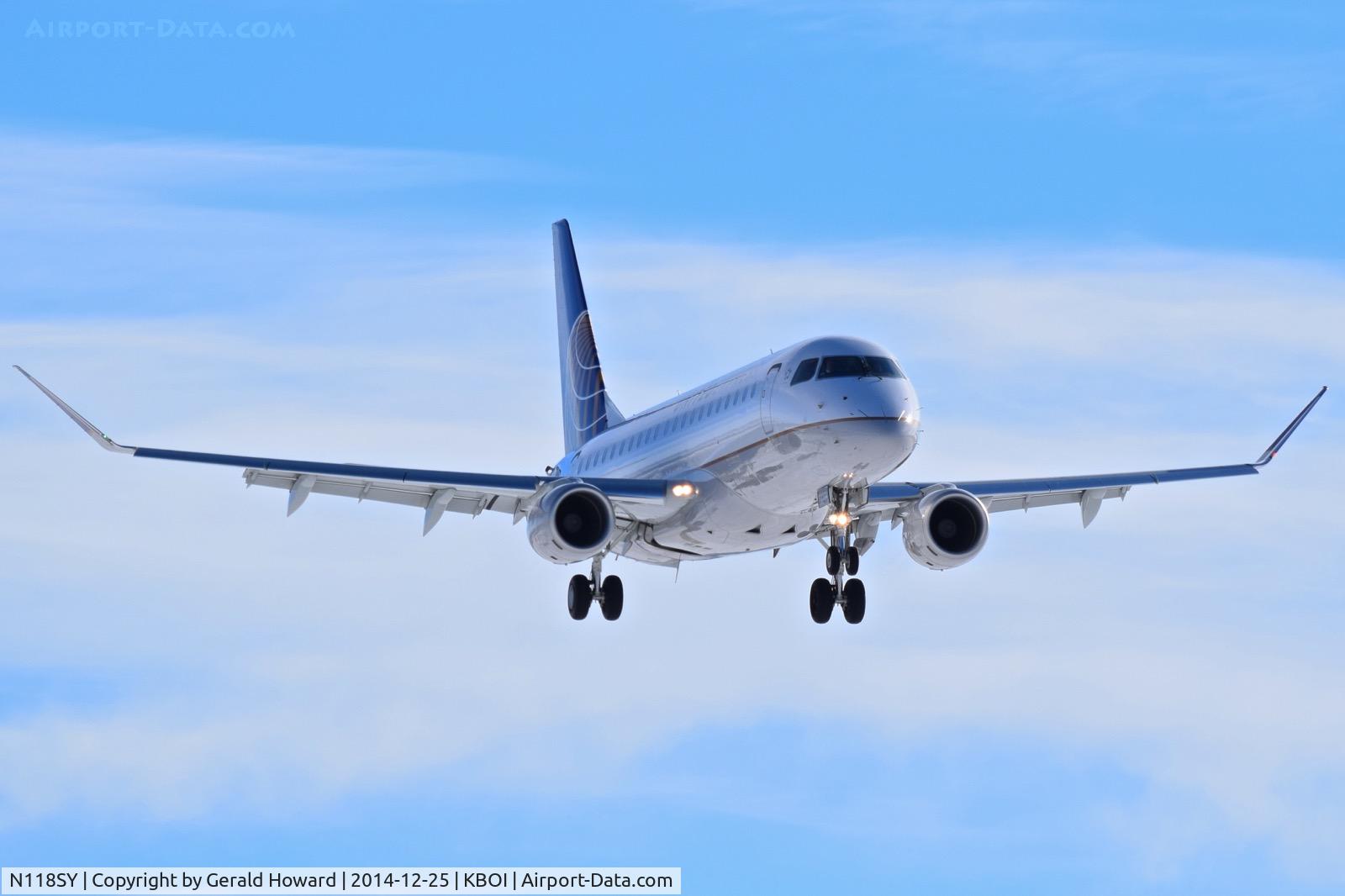 N118SY, 2014 Embraer 175LR (ERJ-170-200LR) C/N 17000420, On final for RWY 28R.