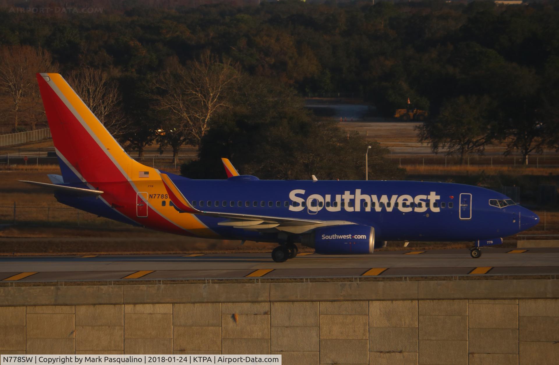 N778SW, 2000 Boeing 737-7H4 C/N 27883, Boeing 737-700