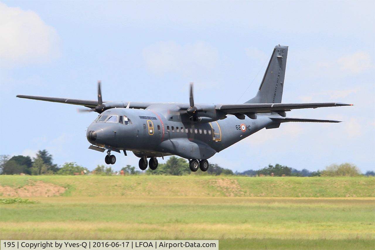 195, 2010 CASA CN-235-300M C/N C195, CASA CN-235-300M, Take off rwy 24, Avord Air Base 702 (LFOA) Open day 2016