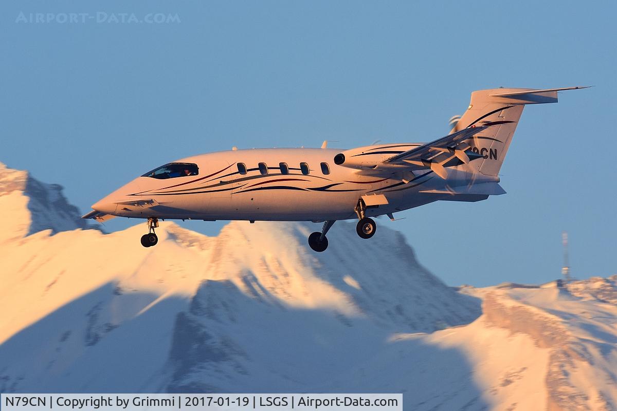 N79CN, 2003 Piaggio P-180 Avanti C/N 1061, arriving in the hivernal late afternoon in magnificient light