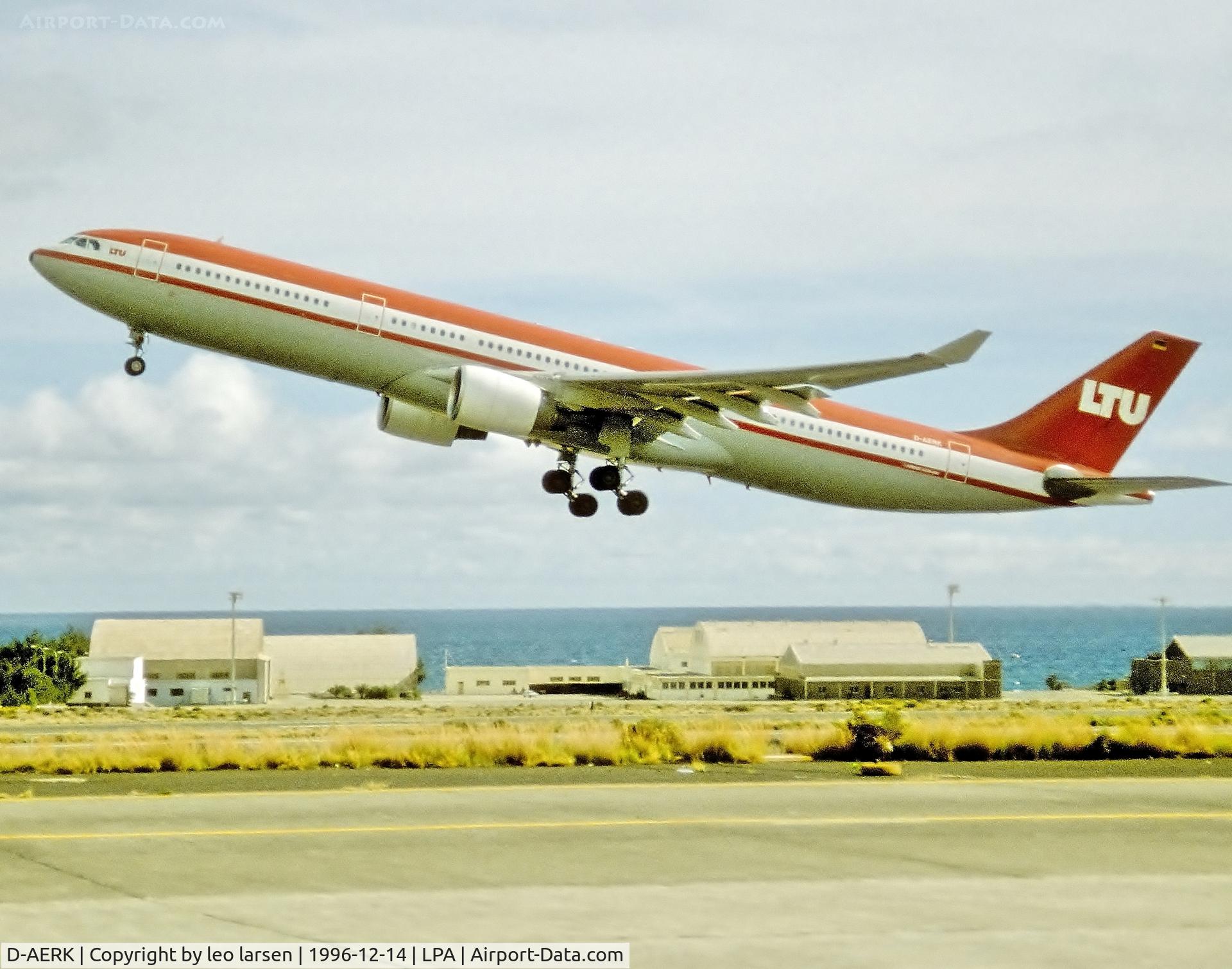 D-AERK, 1996 Airbus A330-322 C/N 120, Las Palmas 14.12.1996