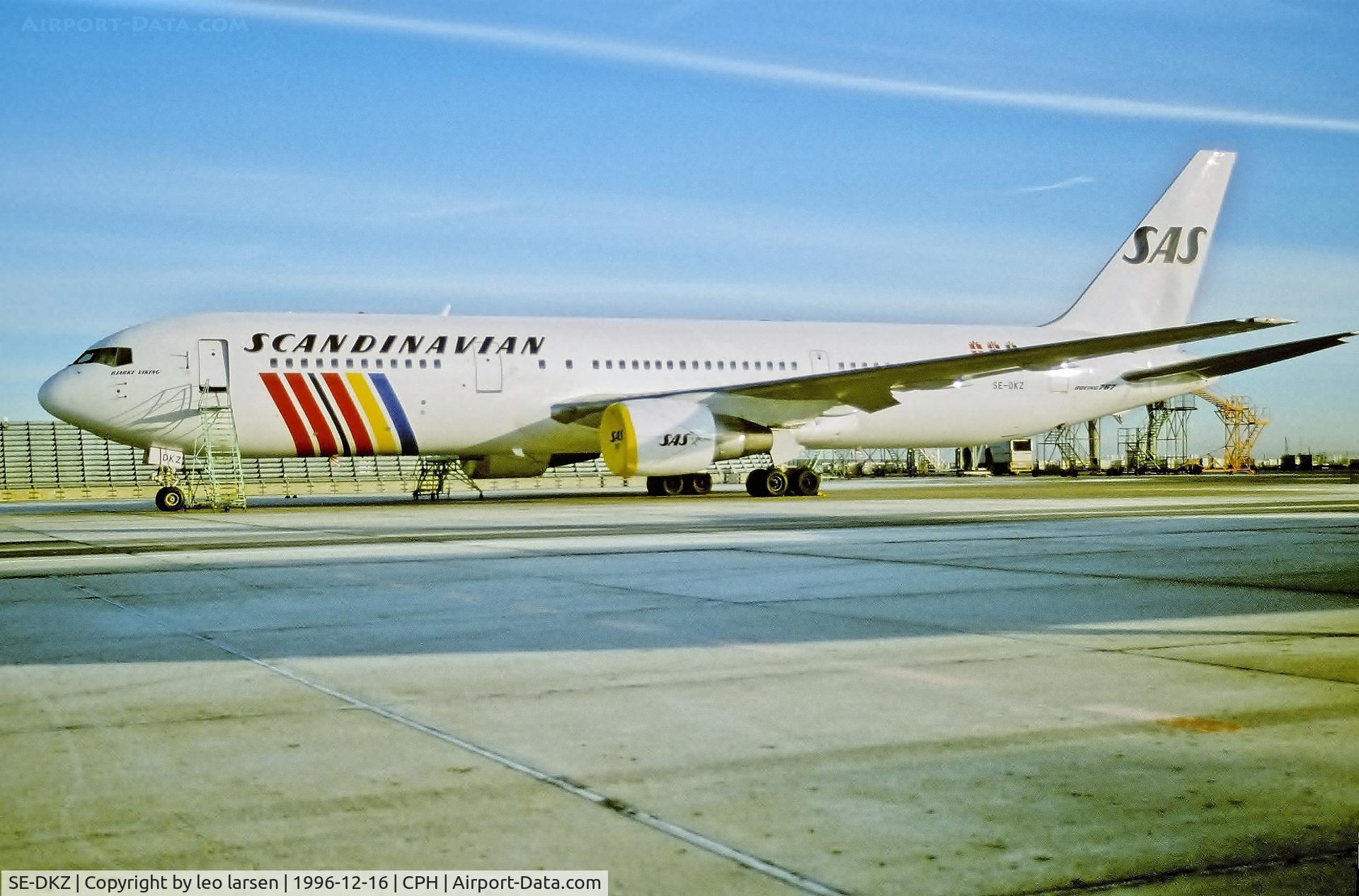 SE-DKZ, 1991 Boeing 767-3Y0/ER C/N 24952, Copenhagen 16.12.1996