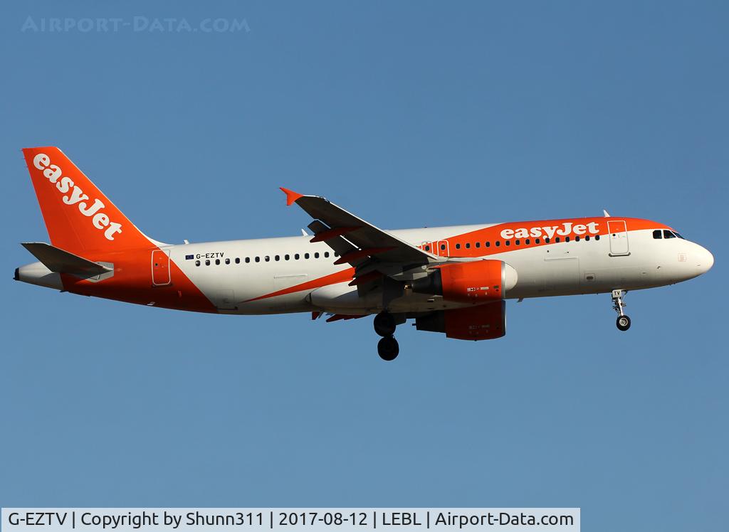 G-EZTV, 2010 Airbus A320-214 C/N 4234, Landing rwy 25R in new c/s