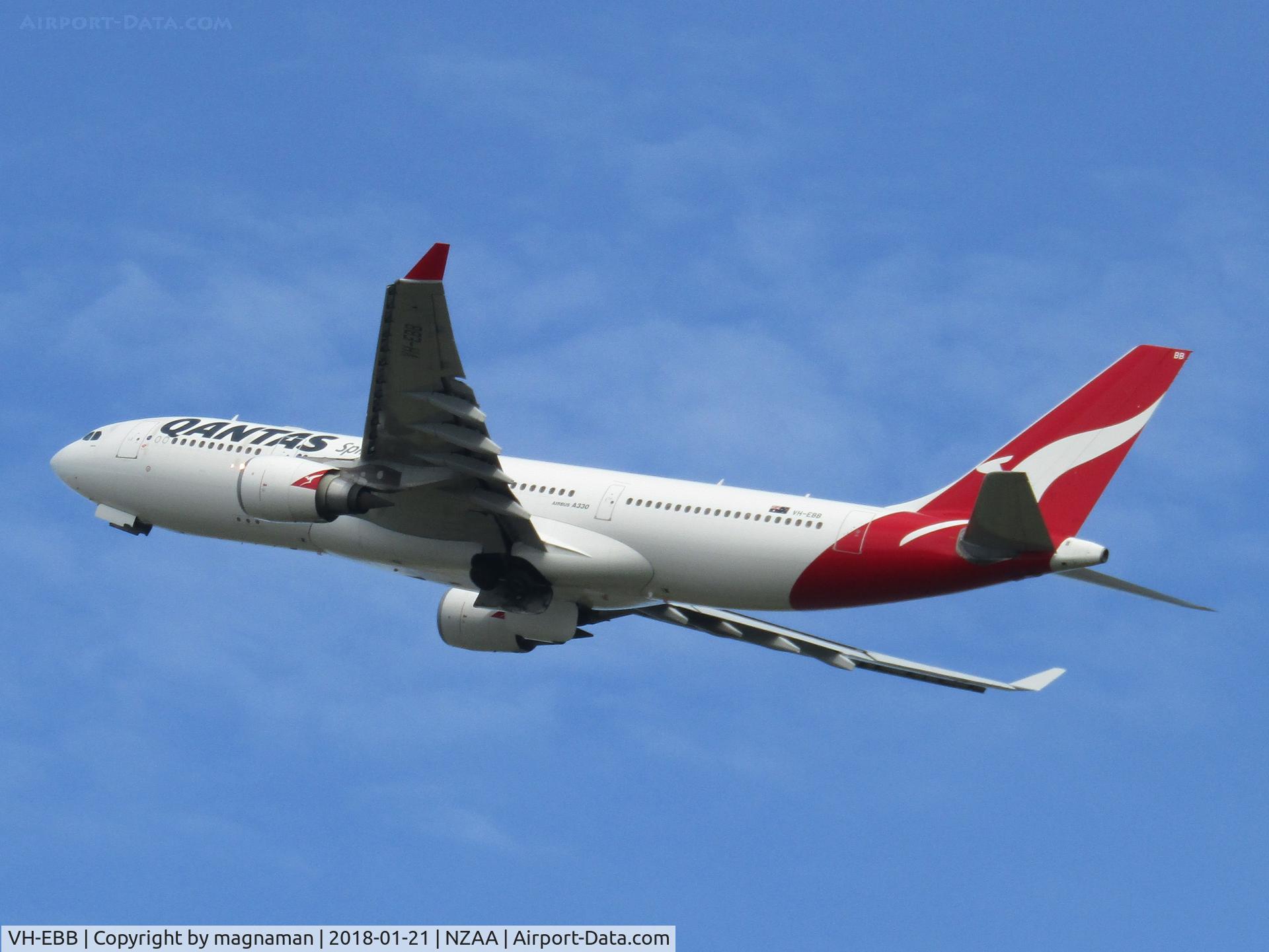 VH-EBB, 2002 Airbus A330-201 C/N 0522, leaving AKL