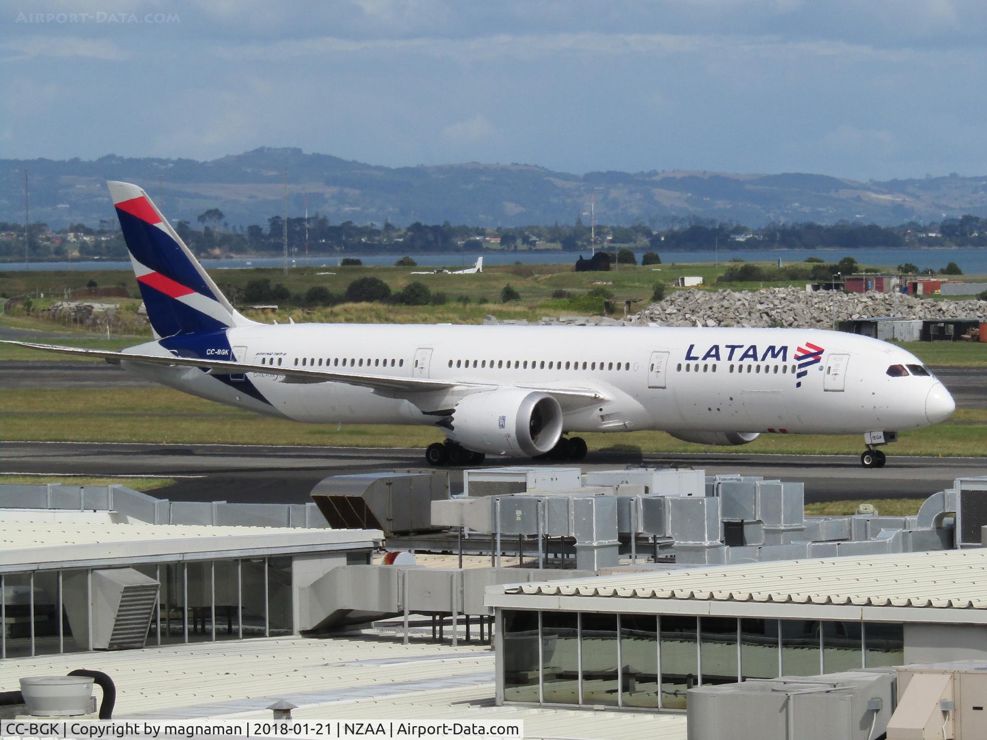 CC-BGK, 2016 Boeing 787-9 Dreamliner C/N 38474, taxing off runway