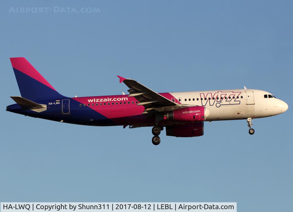 HA-LWQ, 2012 Airbus A320-232 C/N 5196, Landing rwy 25R in new c/s