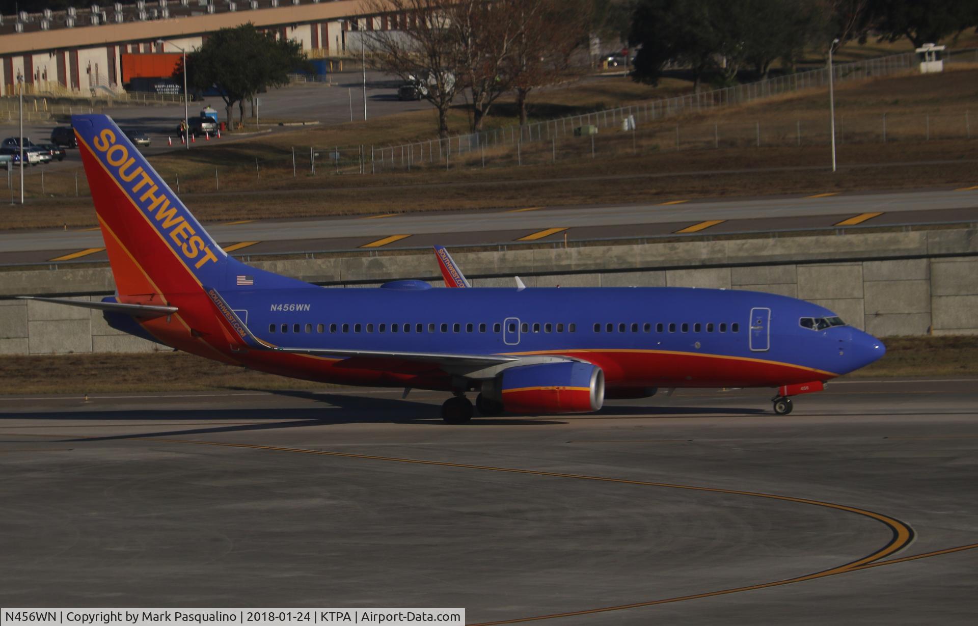 N456WN, 2004 Boeing 737-7H4 C/N 32463, Boeing 737-700