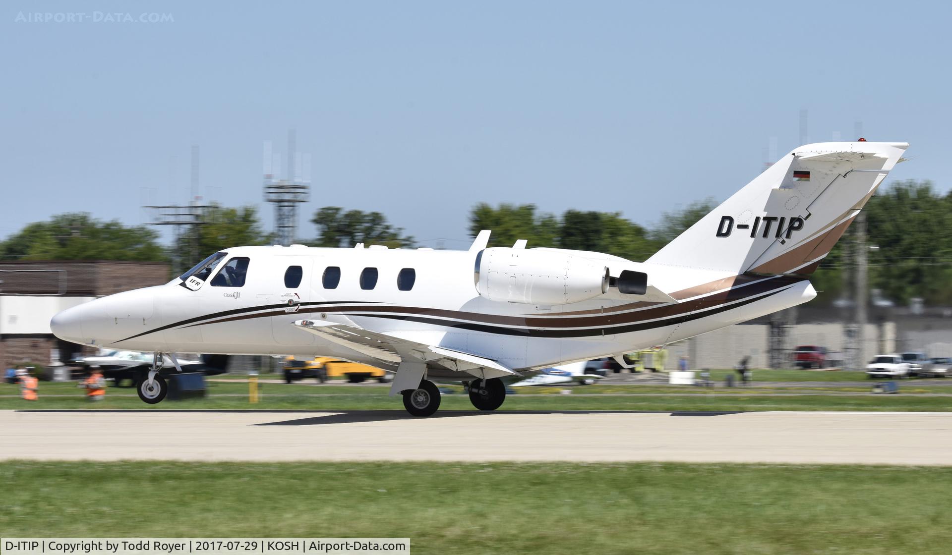 D-ITIP, 2002 Cessna 525 CitationJet CJ1 C/N 525-0494, Airventure 2017