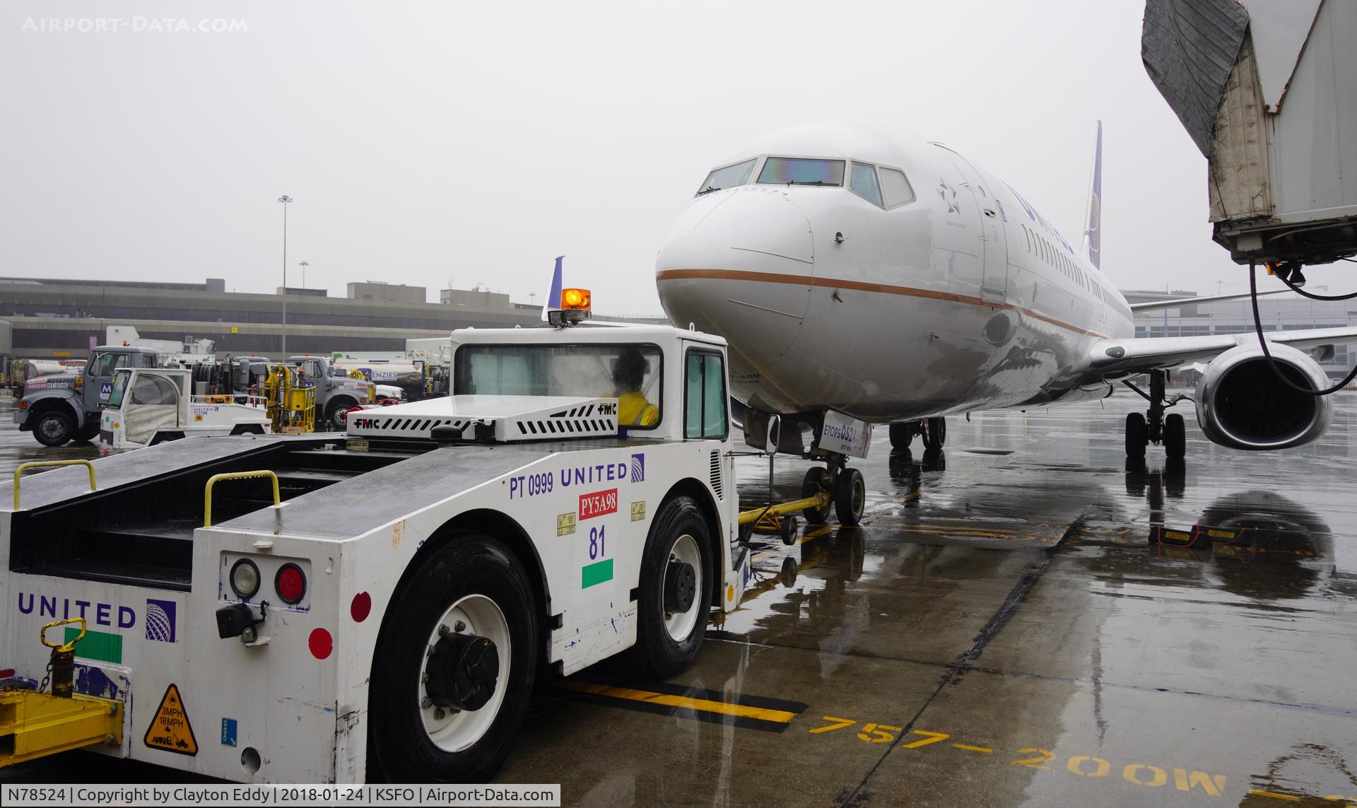 N78524, 2010 Boeing 737-824 C/N 31642, At the gate SFO 2018. Warriors basketball player Nick 