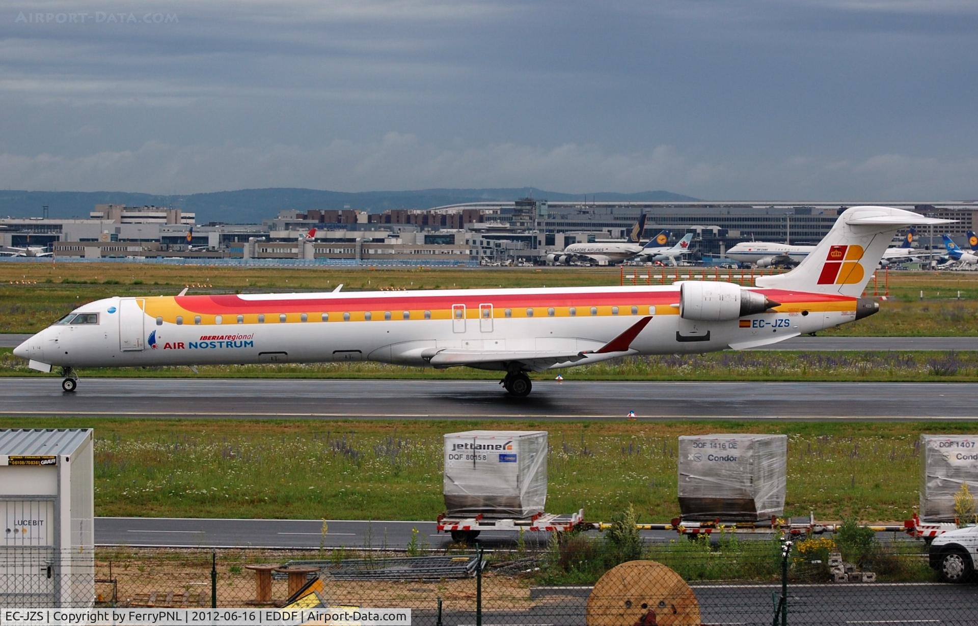 EC-JZS, 2007 Bombardier CRJ-900 (CL-600-2D24) C/N 15111, Iberia/Air Nostrum, CL900 taxying for departure.