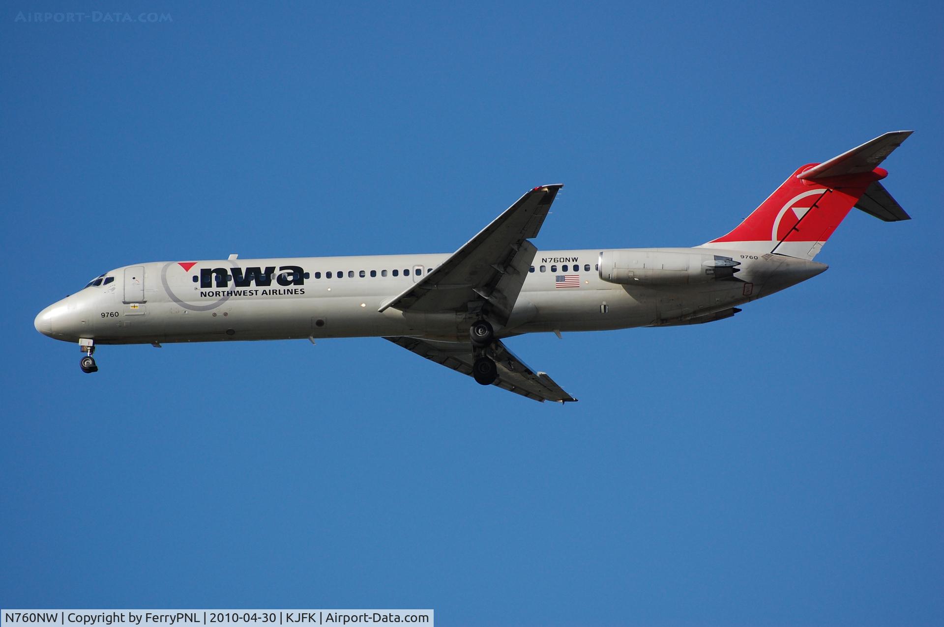 N760NW, 1968 Douglas DC-9-41 C/N 47288, Northwest DC-9-41 landing in JFK