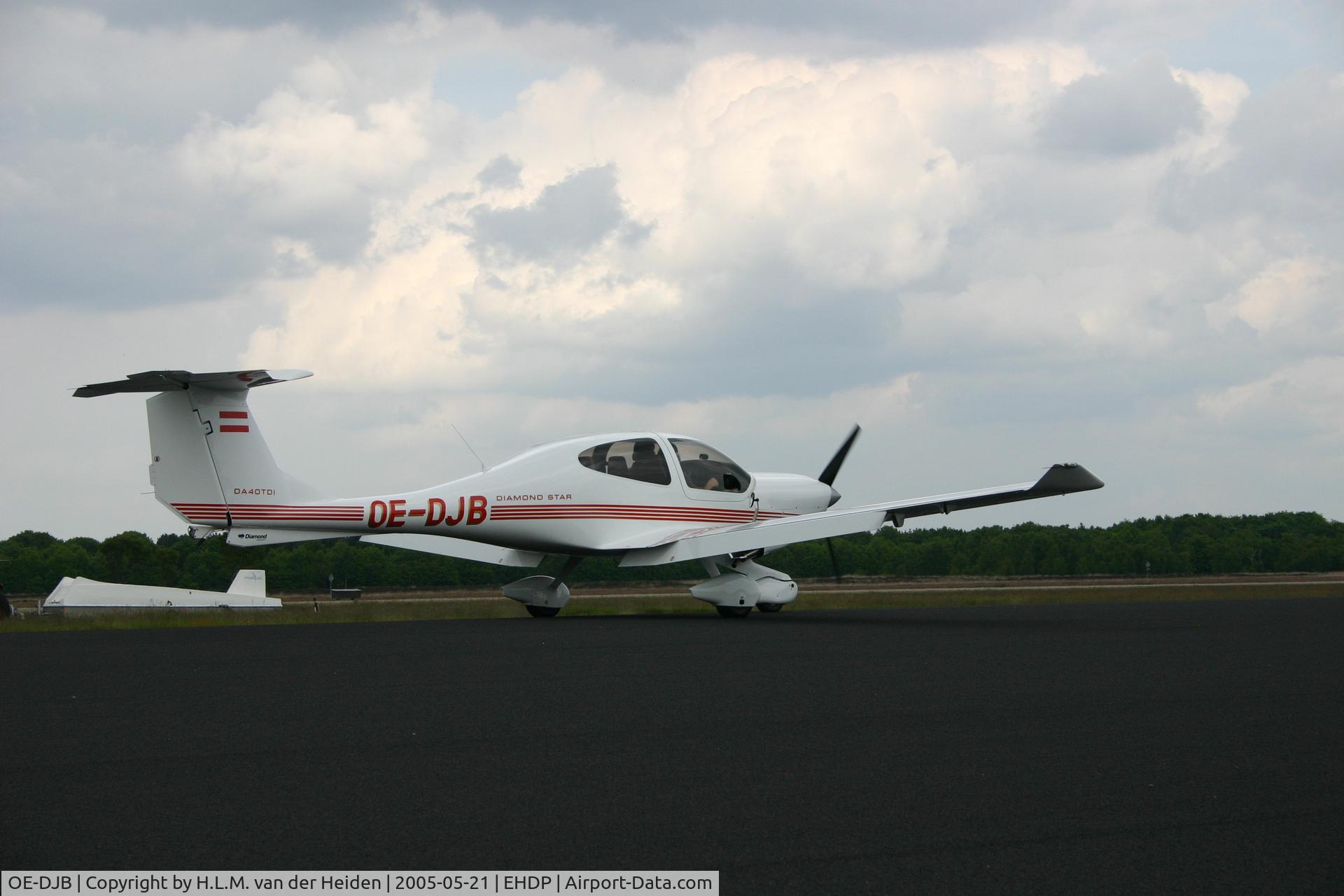 OE-DJB, 2004 Diamond DA-40D Diamond Star C/N D4.113, OE-DJB for aerotow trials with glider Mosquito b (PH-857)