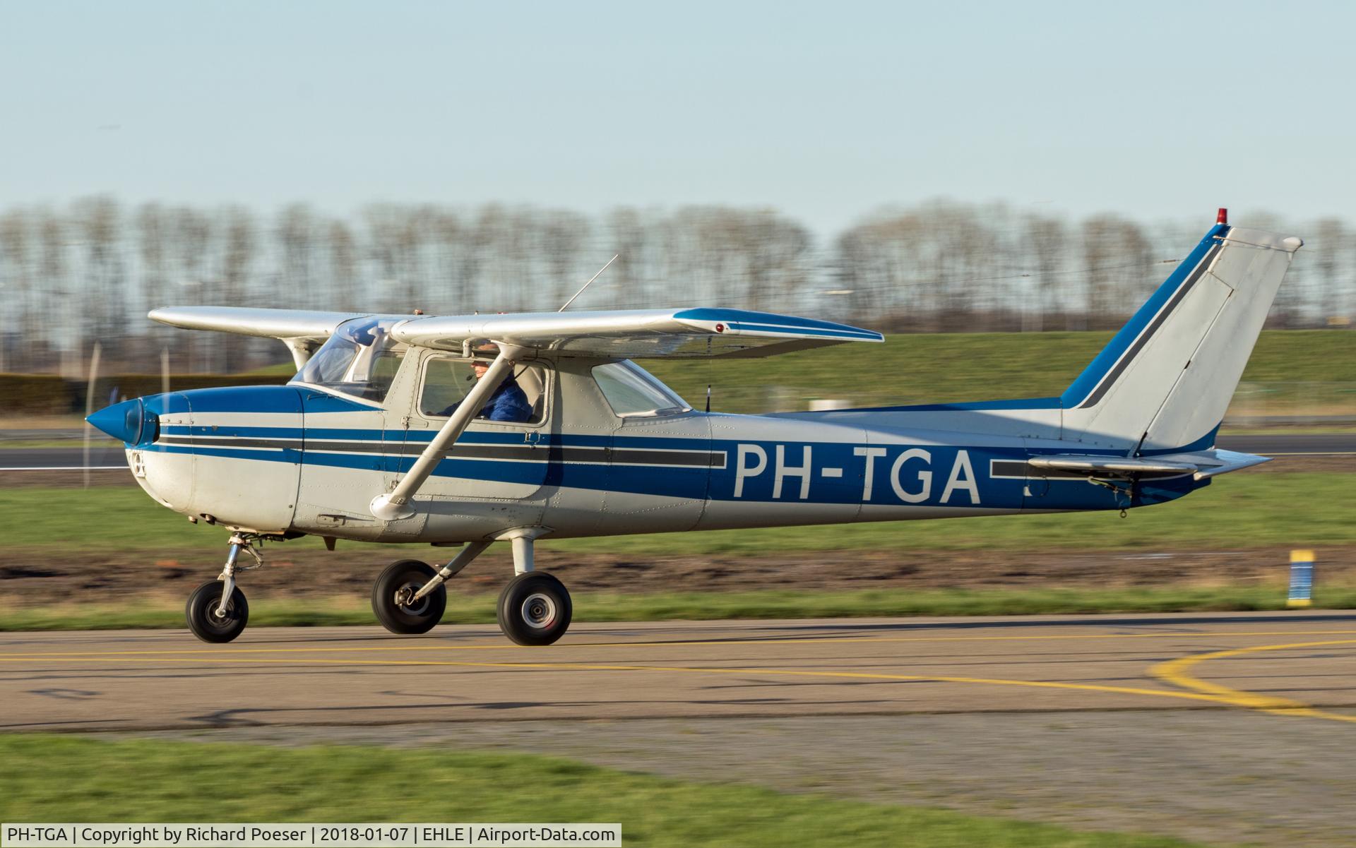 PH-TGA, 1977 Reims F150M C/N F15001394, Visiting Lelystad