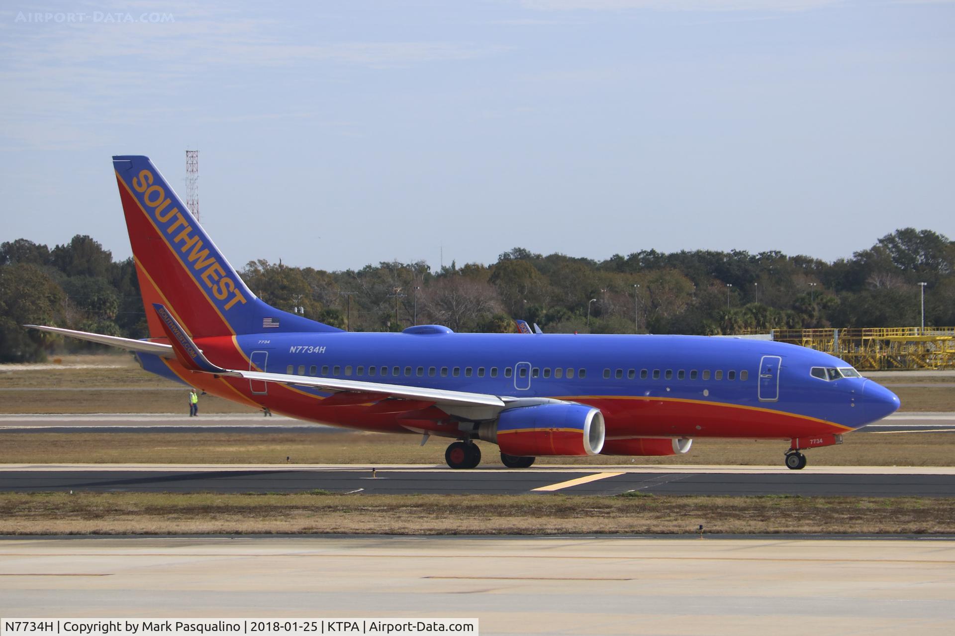 N7734H, 2006 Boeing 737-7BD C/N 33923, Boeing 737-700