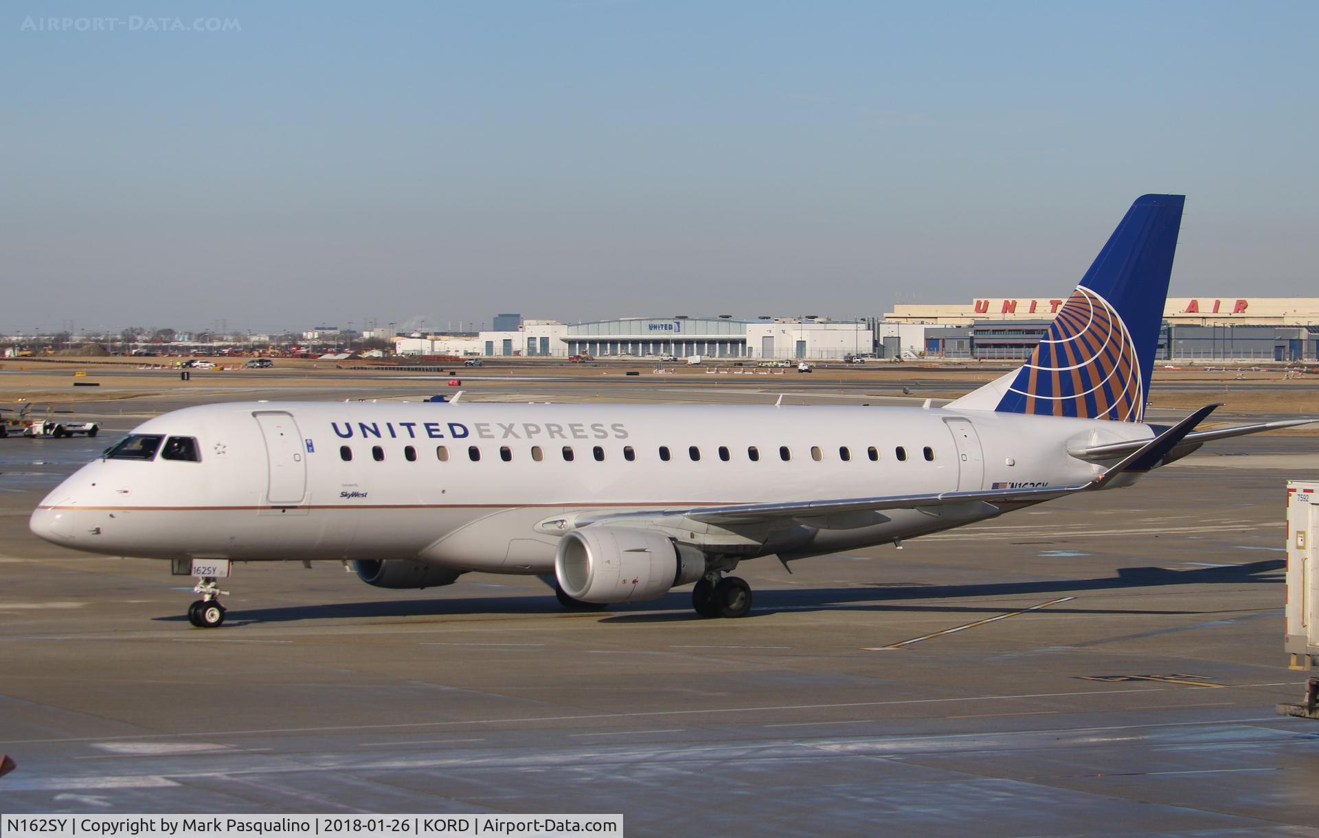 N162SY, 2016 Embraer 175LR (ERJ-170-200LR) C/N 17000576, ERJ 170-200 LR