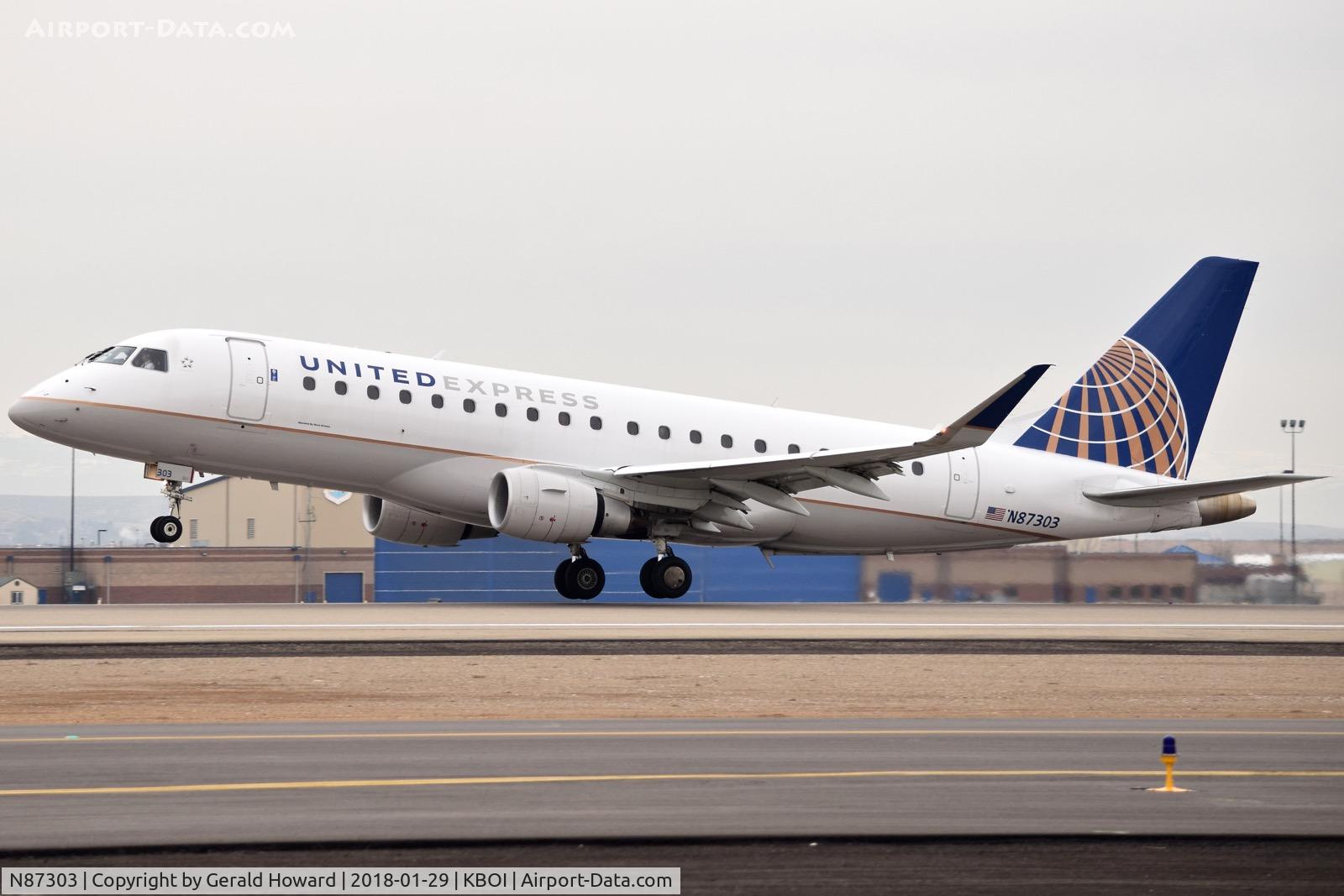 N87303, 2014 Embraer 175LR (ERJ-170-200LR) C/N 17000398, Take off from RWY 10L.