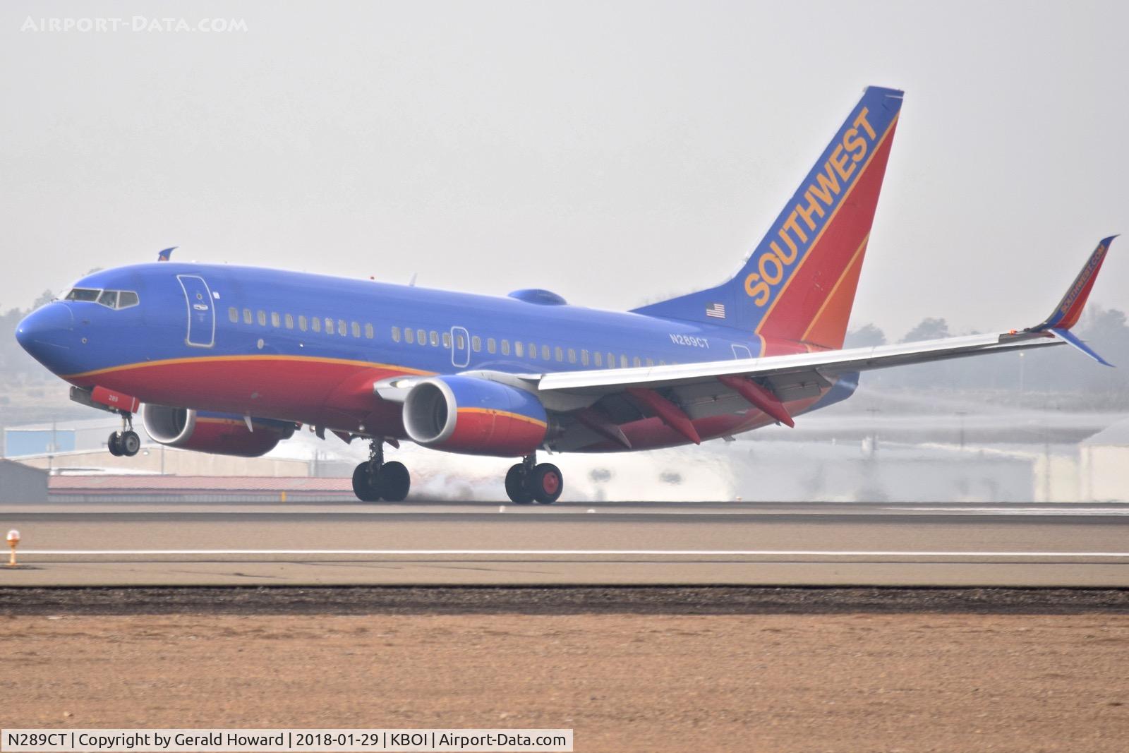 N289CT, 2007 Boeing 737-7H4 C/N 36633, Panding RWY 10R.