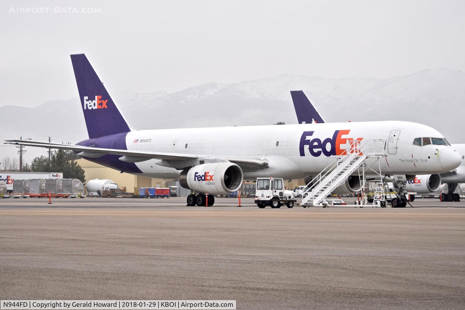 N944FD, 1989 Boeing 757-2G5 C/N 24497, Parked on the Fed Ex ramp.