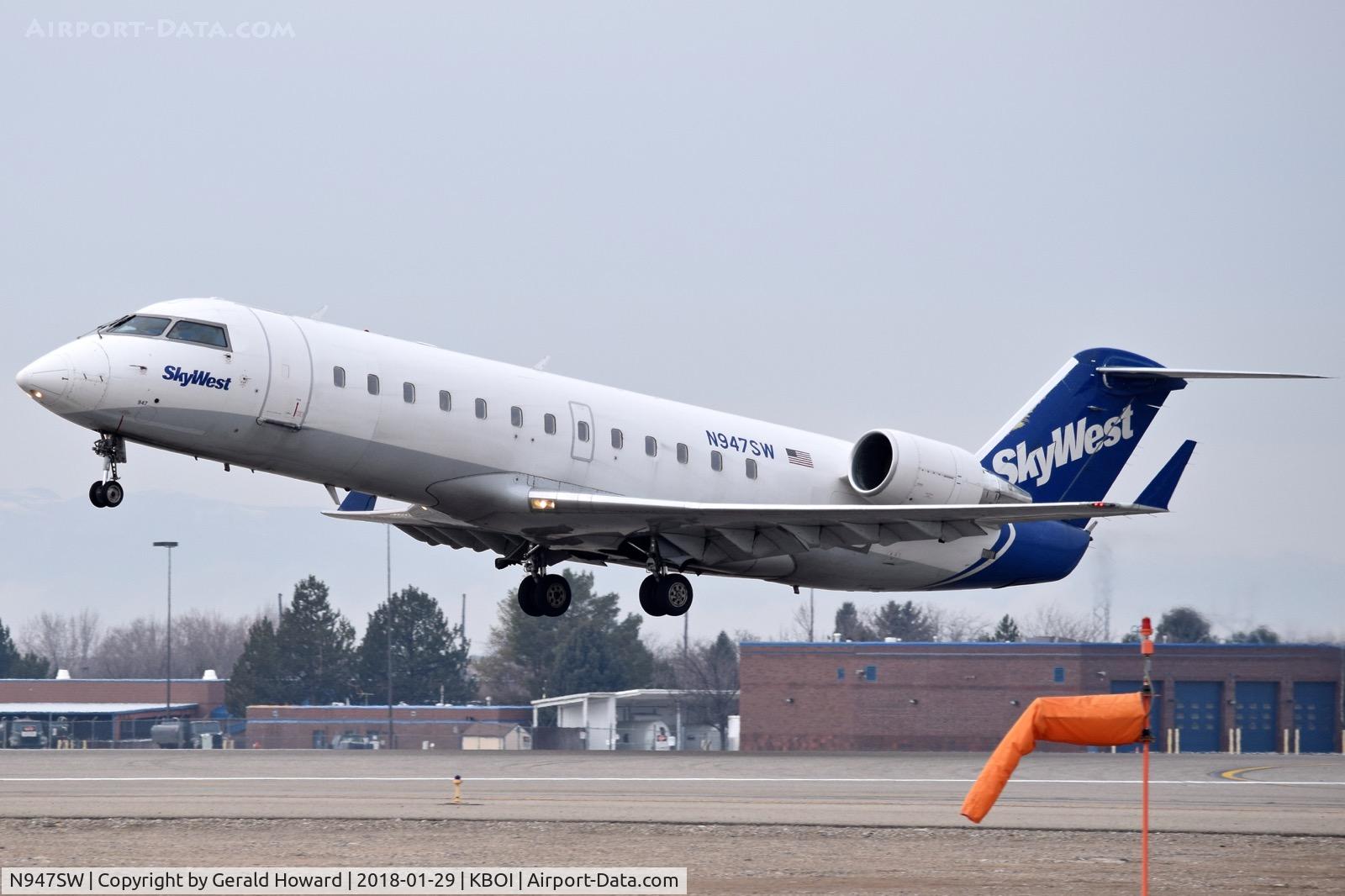 N947SW, 2003 Bombardier CRJ-200LR (CL-600-2B19) C/N 7786, Take off from RWY 10L.