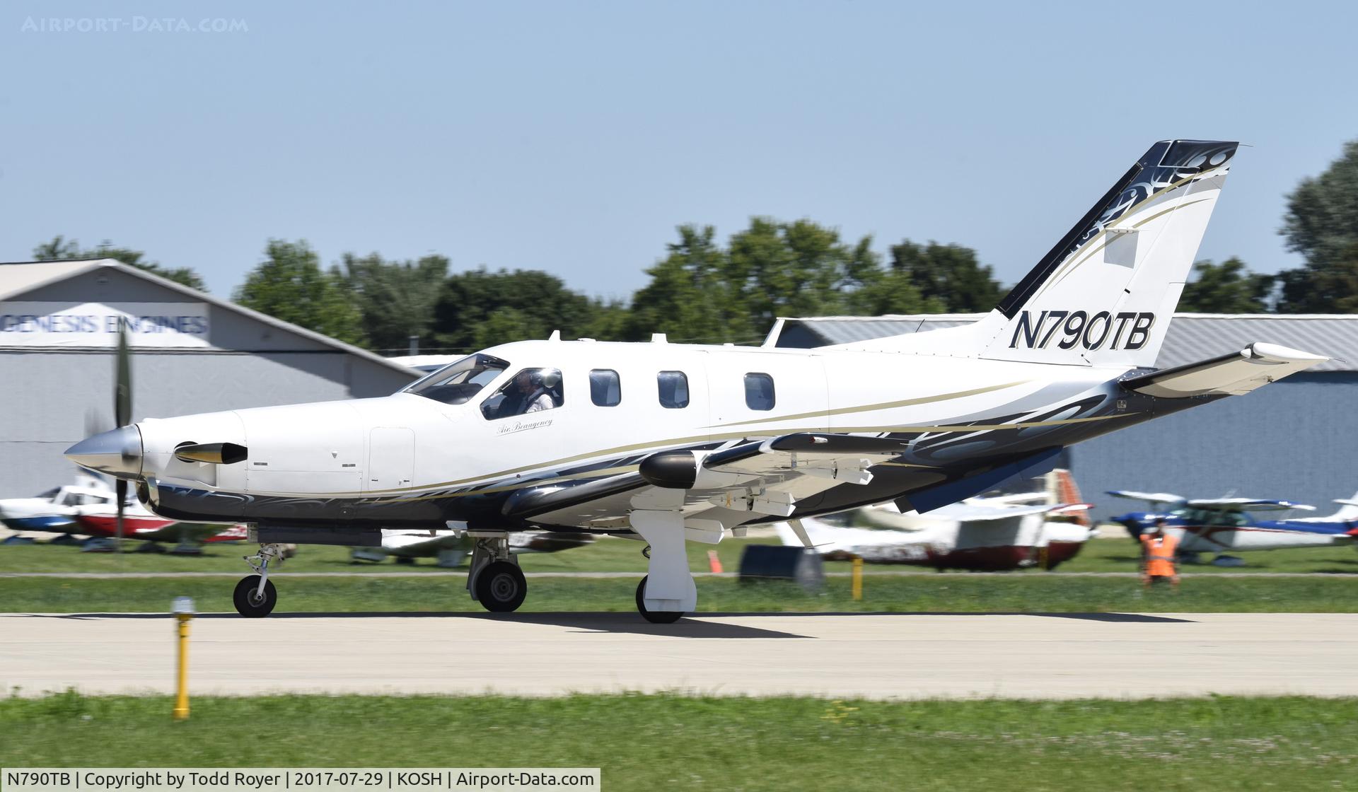 N790TB, 1999 Socata TBM-700 C/N 148, Airventure 2017