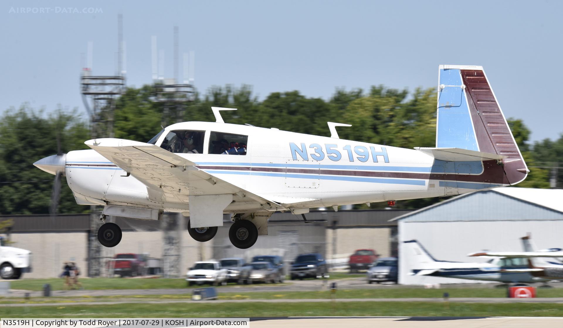 N3519H, 1976 Mooney M20C Ranger C/N 20-1220, Airventure 2017