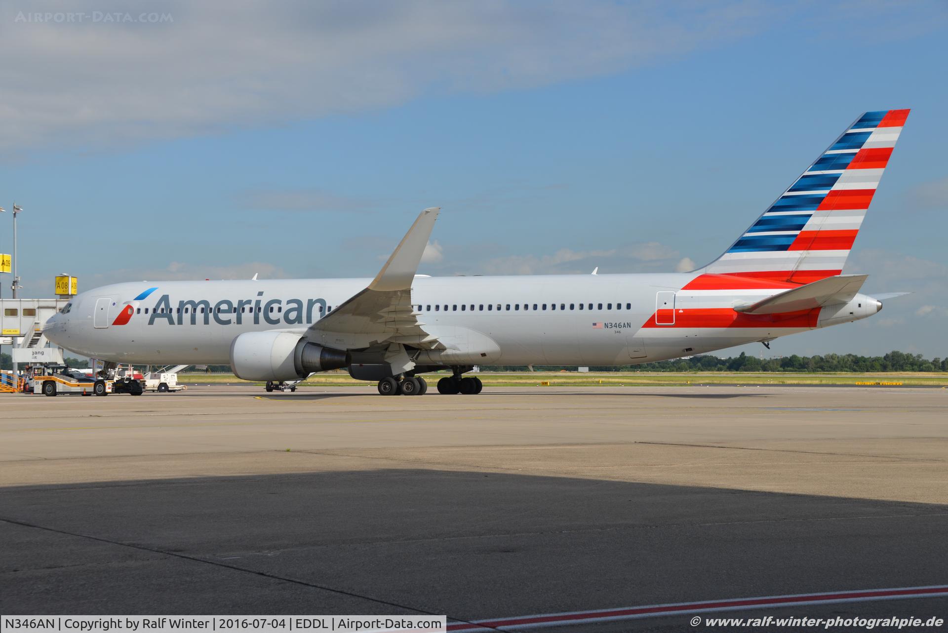 N346AN, 2003 Boeing 767-323 C/N 33085, Boeing 767-323ER - AA AAL American Airlines - 33085 - N346AN - 04.07.2016 - DUS
