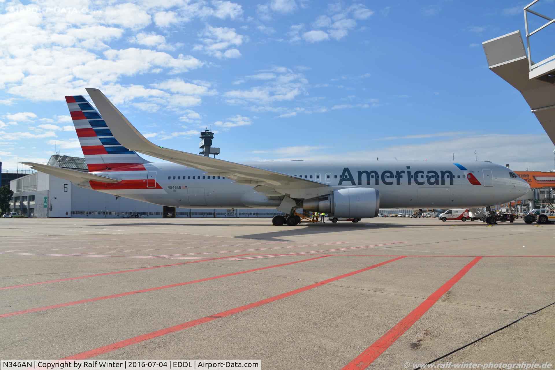 N346AN, 2003 Boeing 767-323 C/N 33085, Boeing 767-323ER - AA AAL American Airlines - 33085 - N346AN - 04.07.2016 - DUS