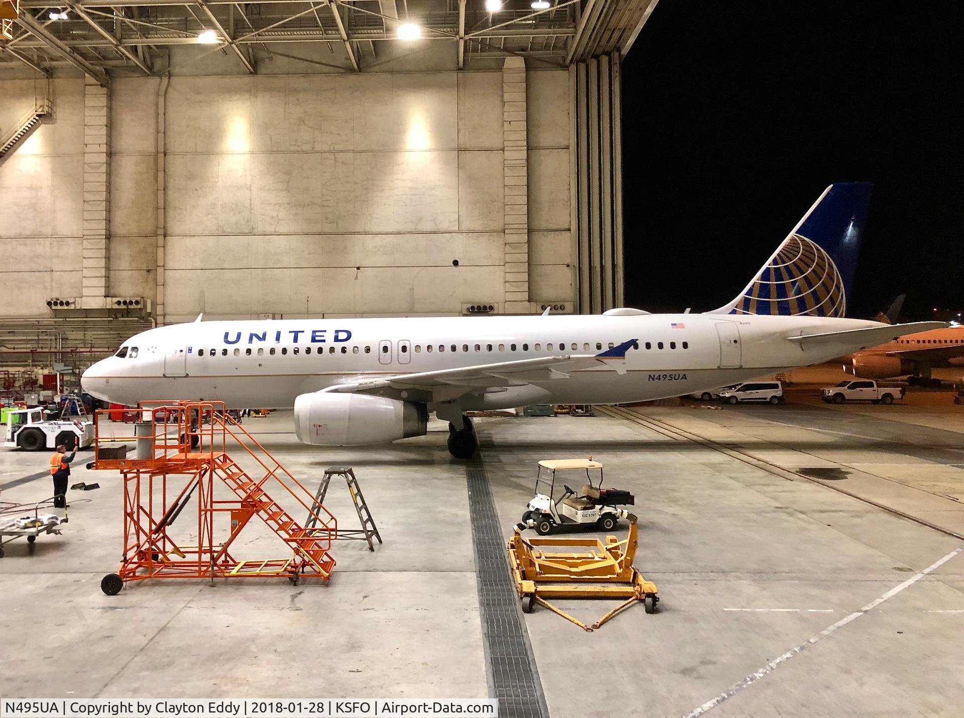 N495UA, 2002 Airbus A320-232 C/N 1842, SFO 2018.