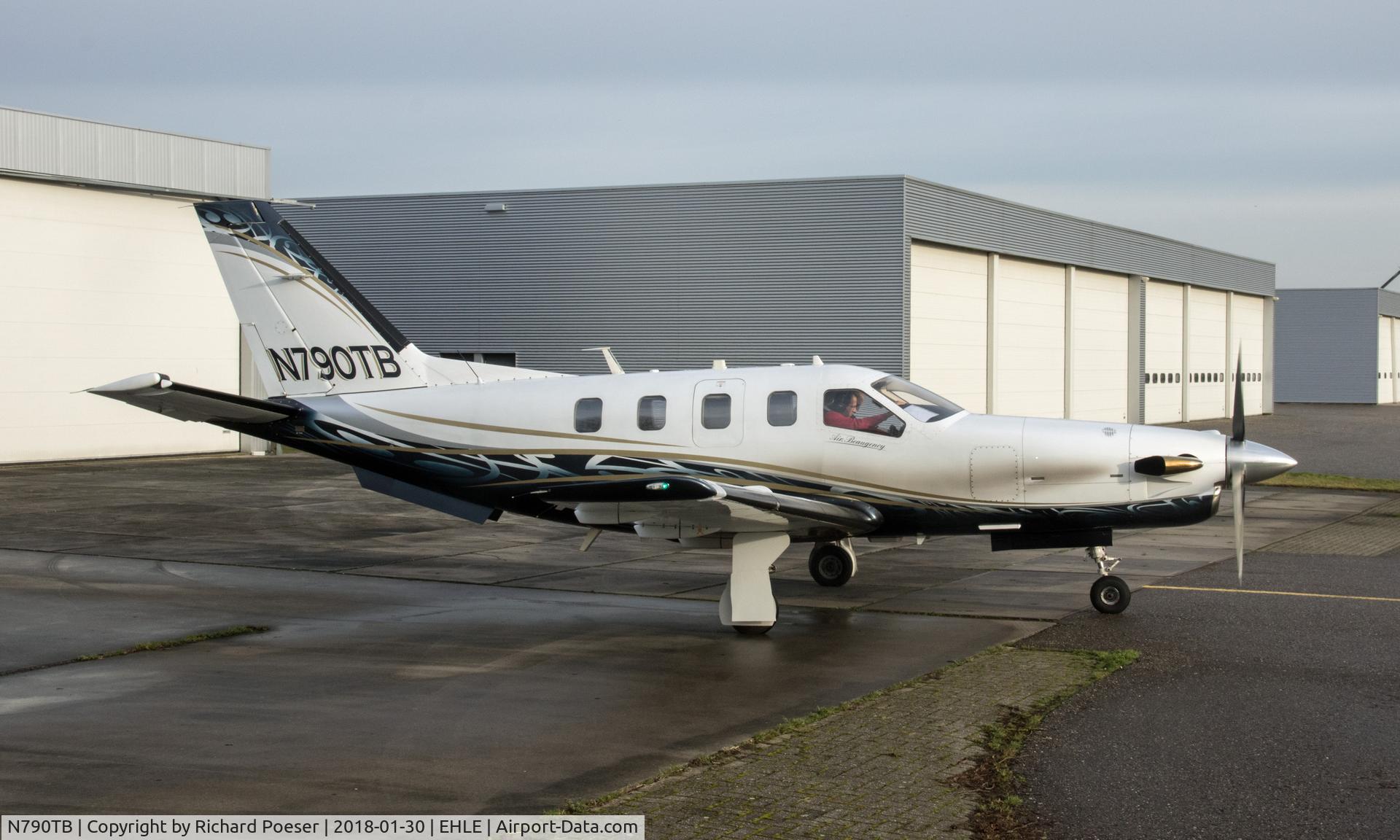 N790TB, 1999 Socata TBM-700 C/N 148, Visiting EHLE