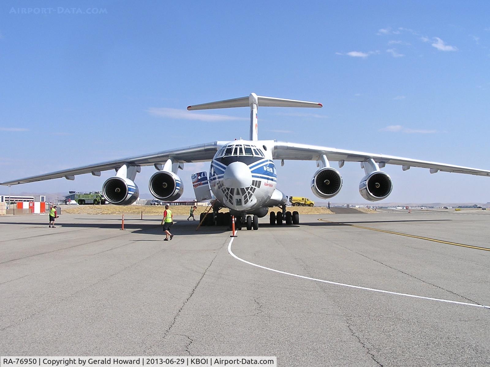RA-76950, 2004 Ilyushin Il-76TD-90VD C/N 2043420697, Waiting for U. S. Customs.