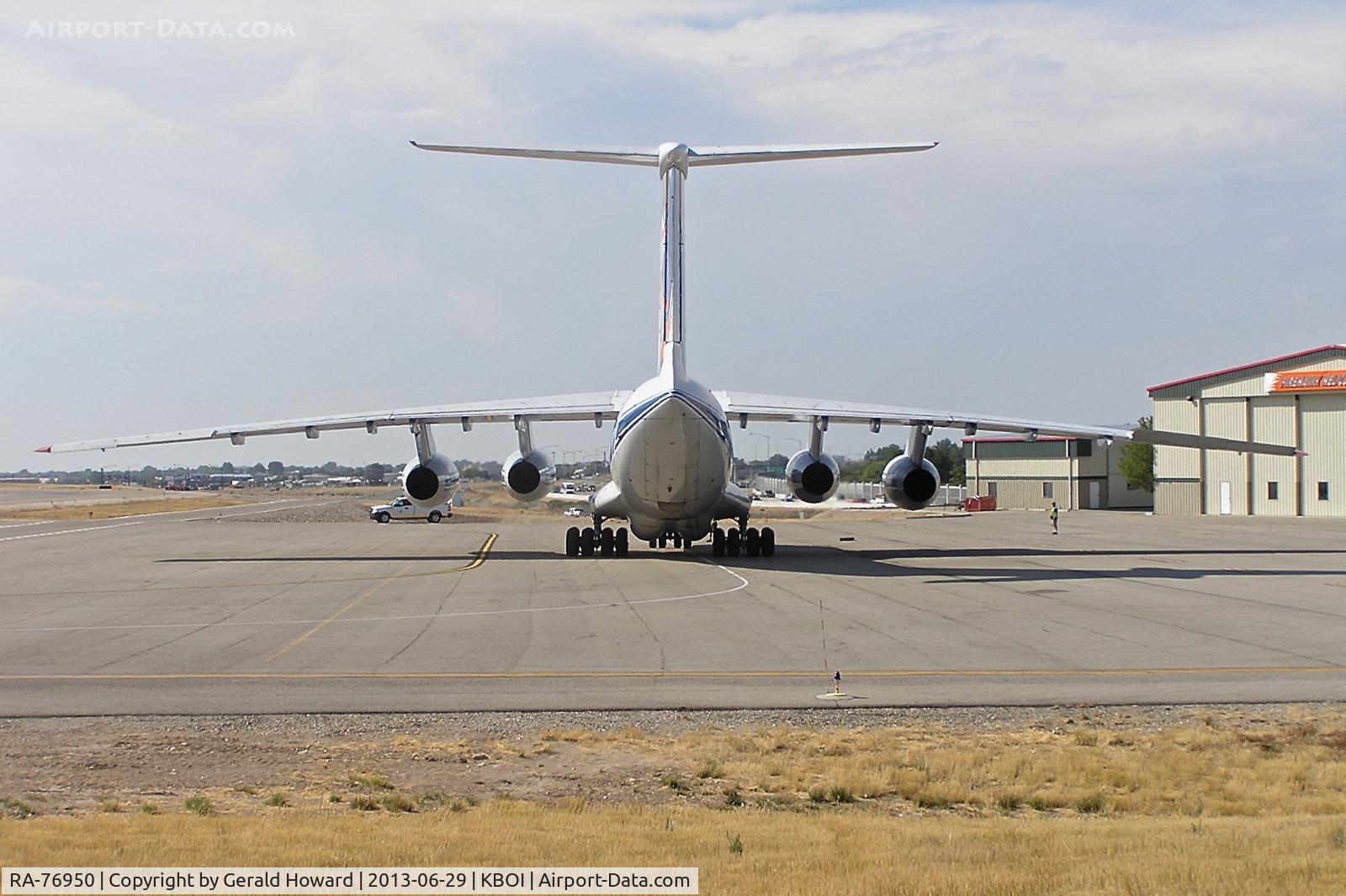 RA-76950, 2004 Ilyushin Il-76TD-90VD C/N 2043420697, Parked on the west de ice pad.
