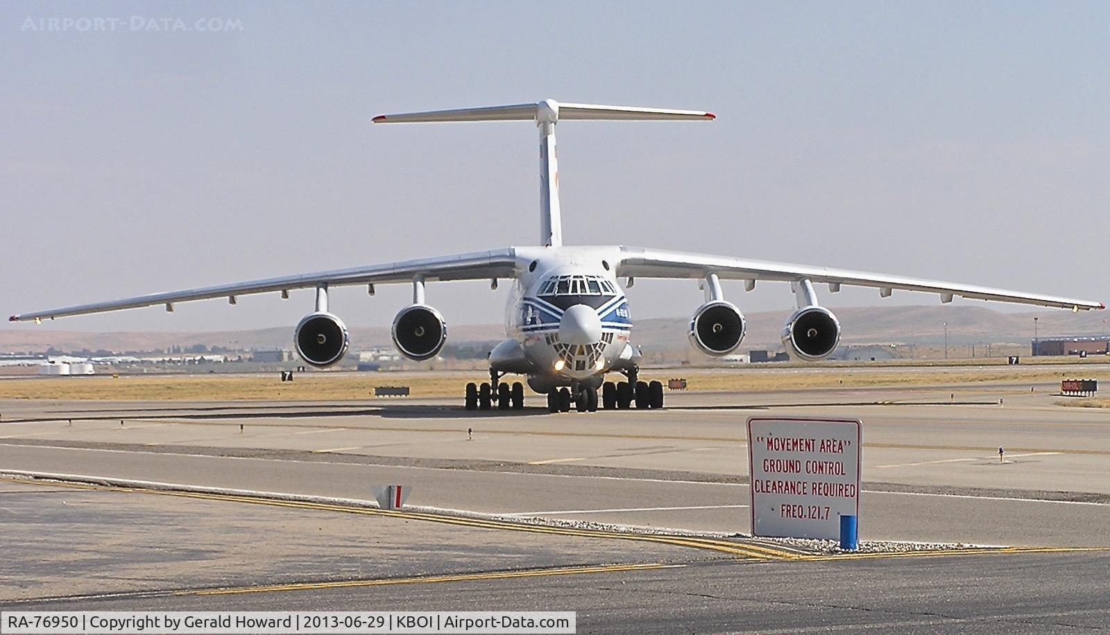 RA-76950, 2004 Ilyushin Il-76TD-90VD C/N 2043420697, Turning onto Alpha from RWY 28R.