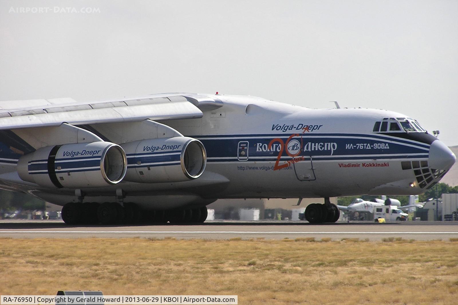 RA-76950, 2004 Ilyushin Il-76TD-90VD C/N 2043420697, Landing roll out on RWY 28R.