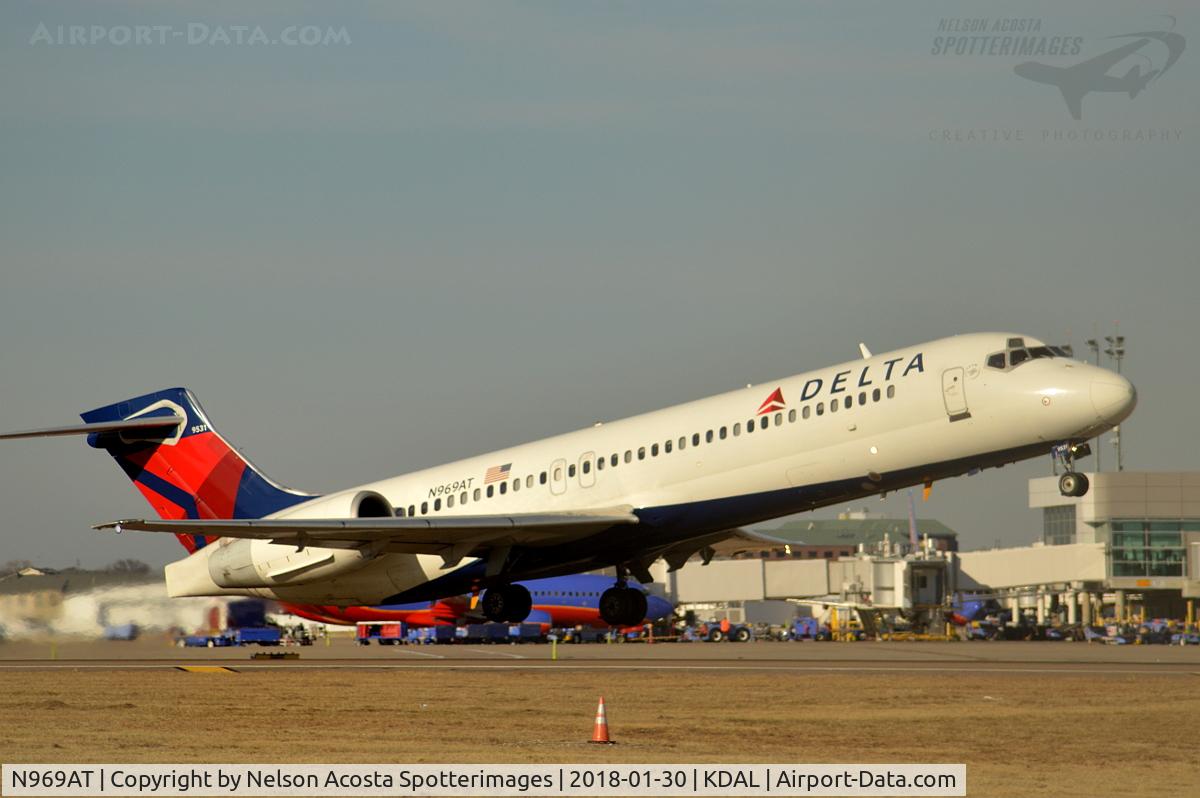 N969AT, 2001 Boeing 717-200 C/N 55030, N969AT Rotating from 13R @ Dallas Love Field