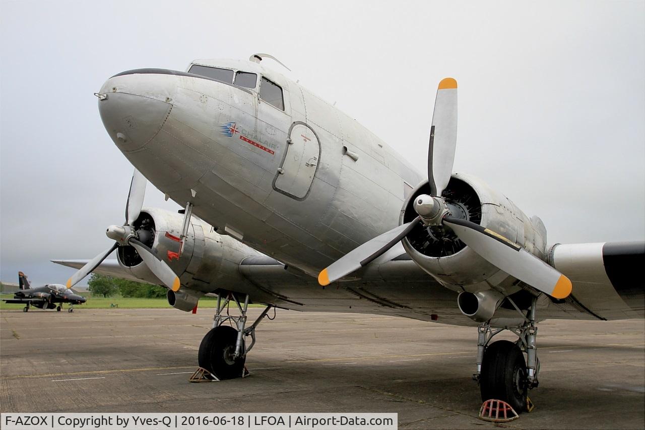 F-AZOX, 1945 Douglas DC-3C-S1C3G (C-47B-35-DK) C/N 16604, Douglas DC-3C-S1C3G, Static display, Avord Air Base 702 (LFOA) Open day 2016