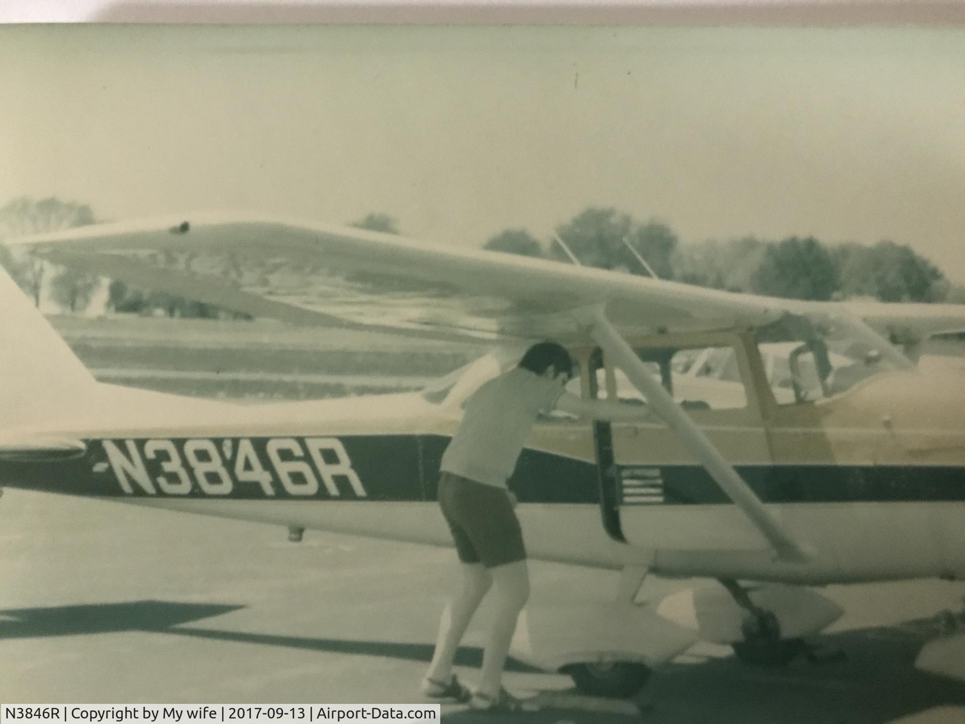 N3846R, 1966 Cessna 172H C/N 17255346, Me doing pre-flight in summer of 1973 or 1974. DuPage Co. Airport in Illinois. Vagabond Flying Club owned the airplane