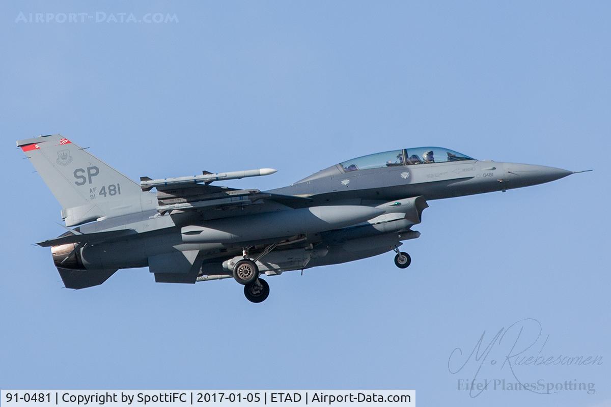 91-0481, 1994 General Dynamics F-16D Fighting Falcon C/N CD-36, ETAD short Final 05