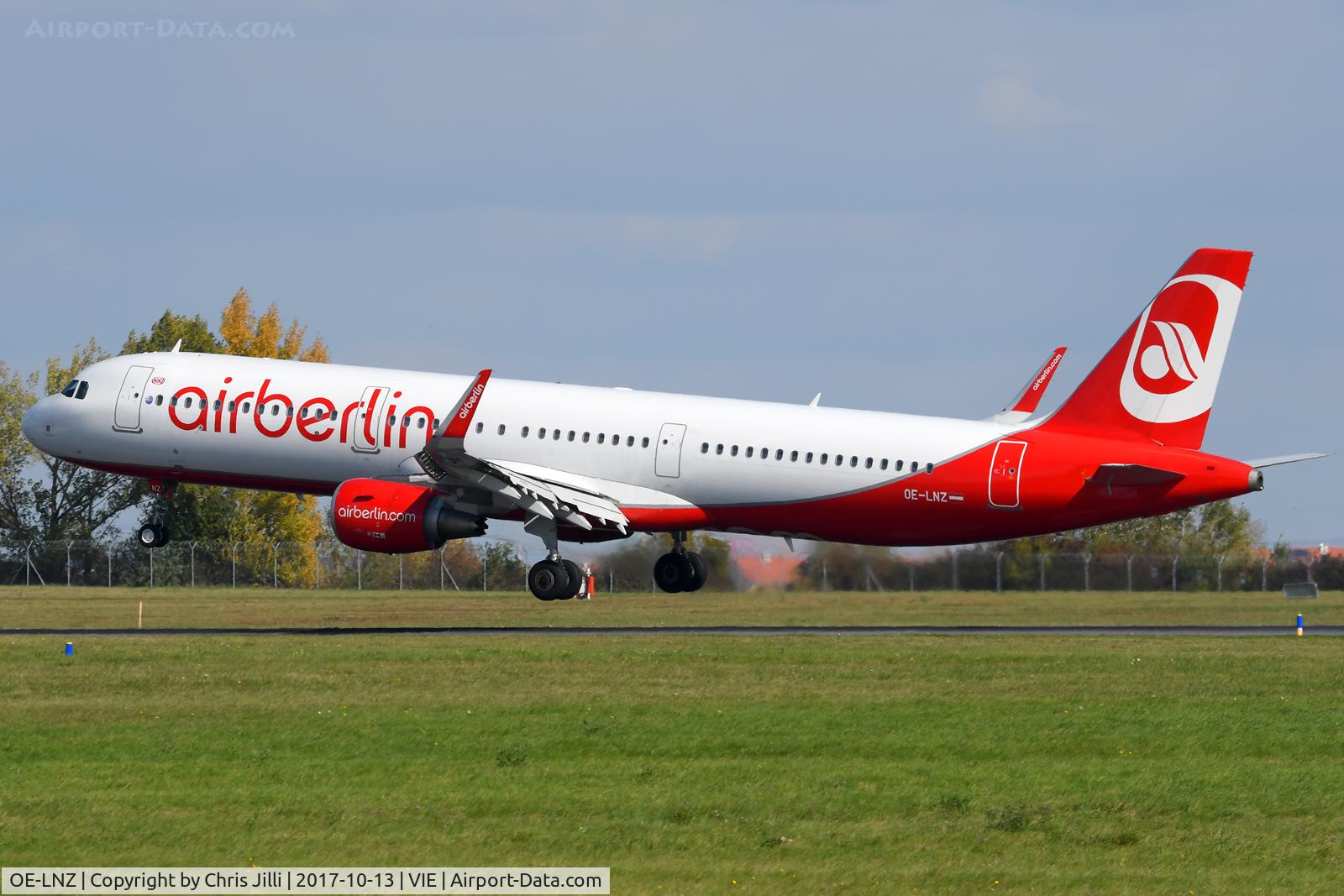 OE-LNZ, 2016 Airbus A321-211 C/N 6979, NIKI