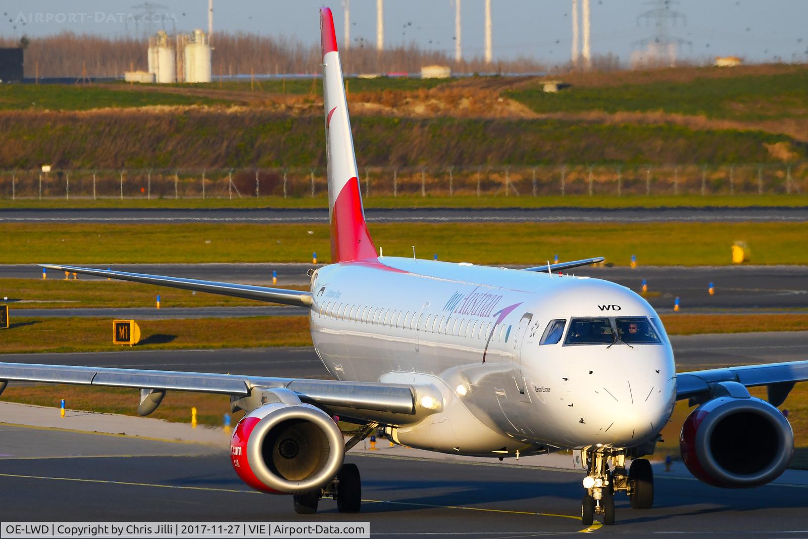 OE-LWD, 2011 Embraer 195LR (ERJ-190-200LR) C/N 19000411, Austrian Airlines