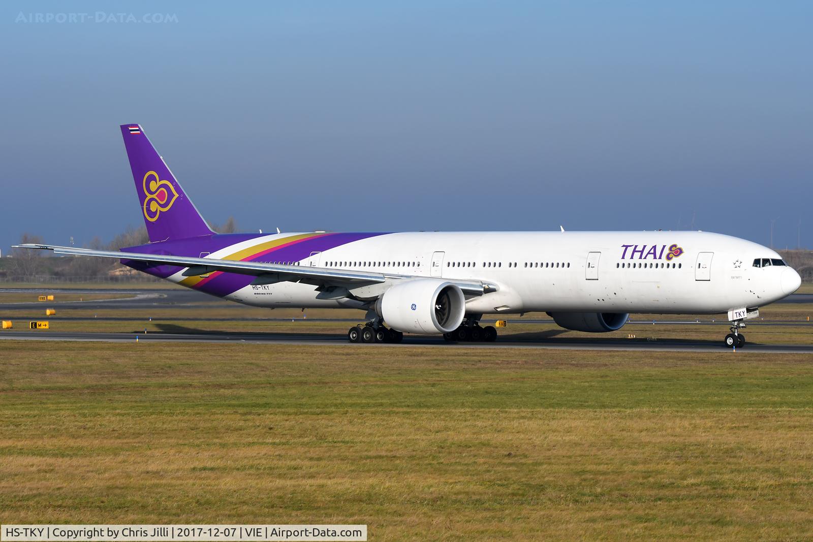 HS-TKY, 2015 Boeing 777-3D7/ER C/N 42114, Thai Airways