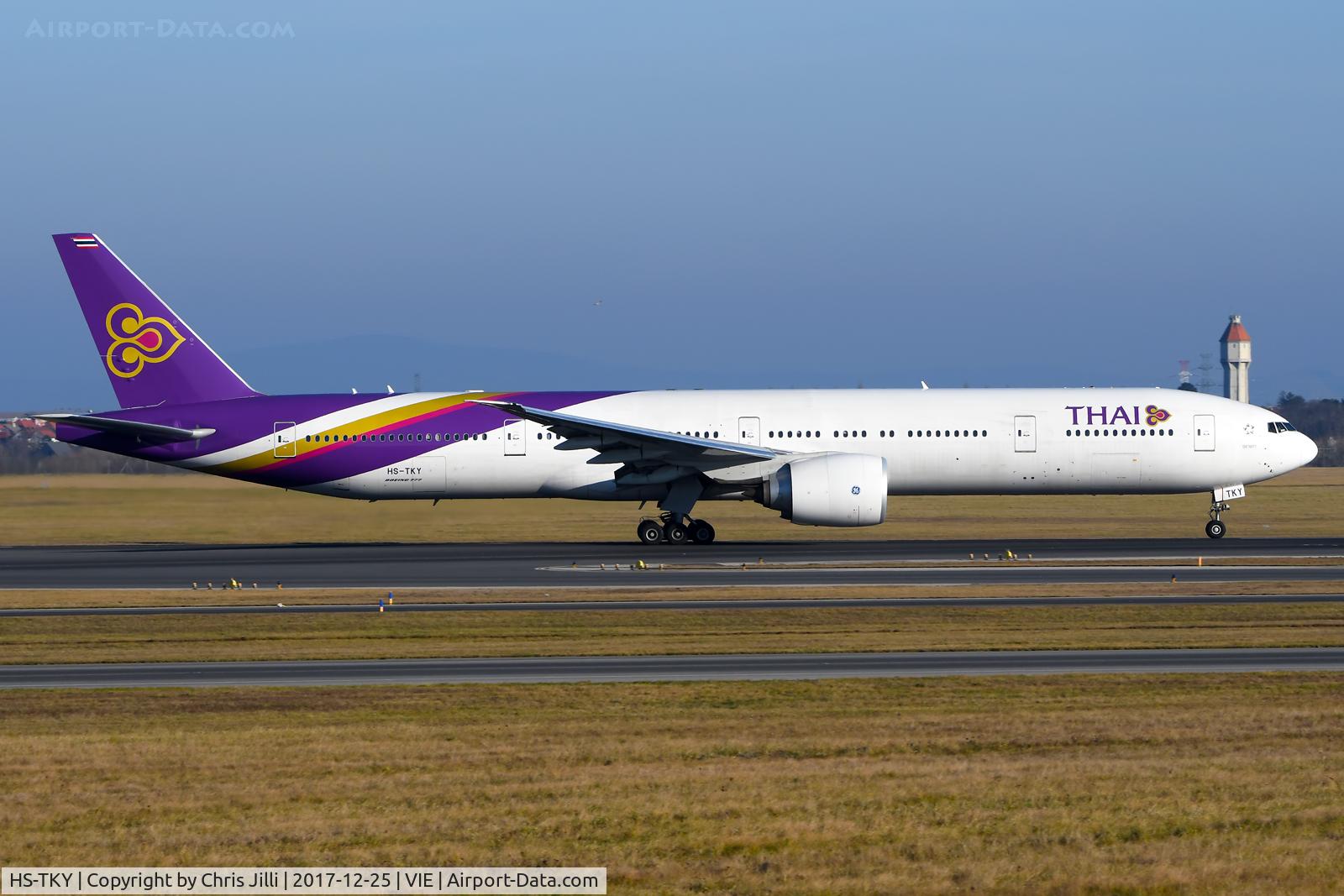 HS-TKY, 2015 Boeing 777-3D7/ER C/N 42114, Thai Airways