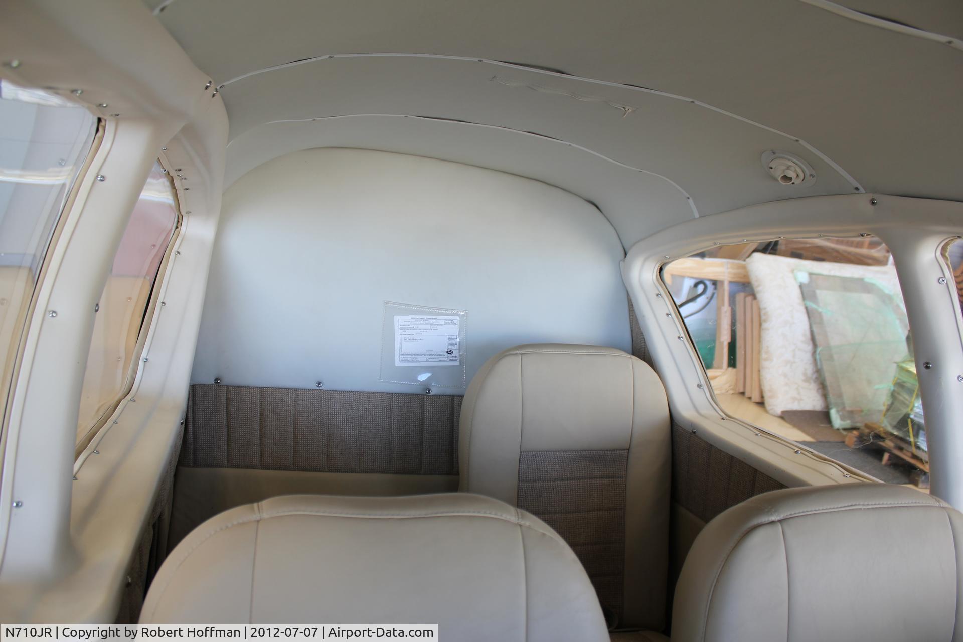 N710JR, 1962 Piper PA-23-235 Apache C/N 27-515, Interior