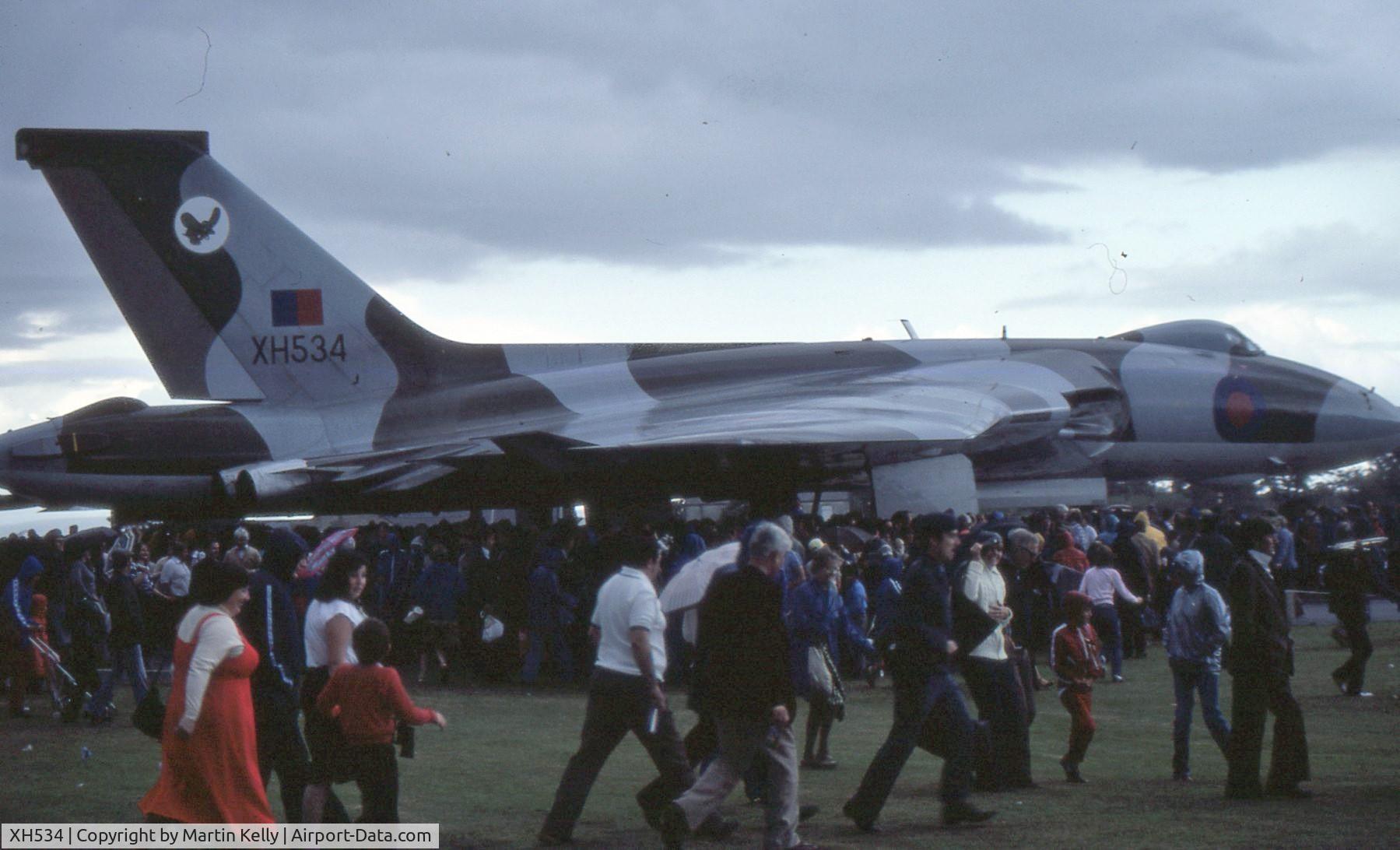 XH534, 1966 Avro Vulcan B.2 C/N Set 2, RAF St Athen 1980s