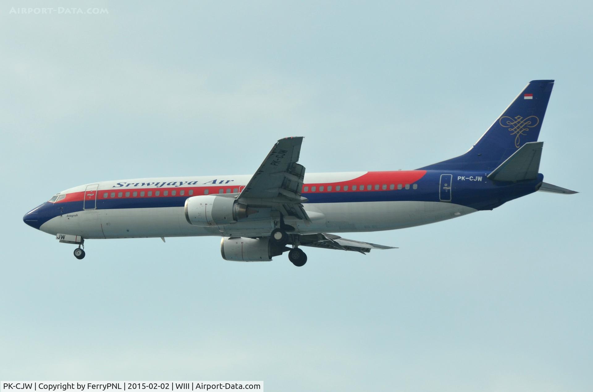 PK-CJW, 1990 Boeing 737-4YO C/N 24690, Classic B734 landing.